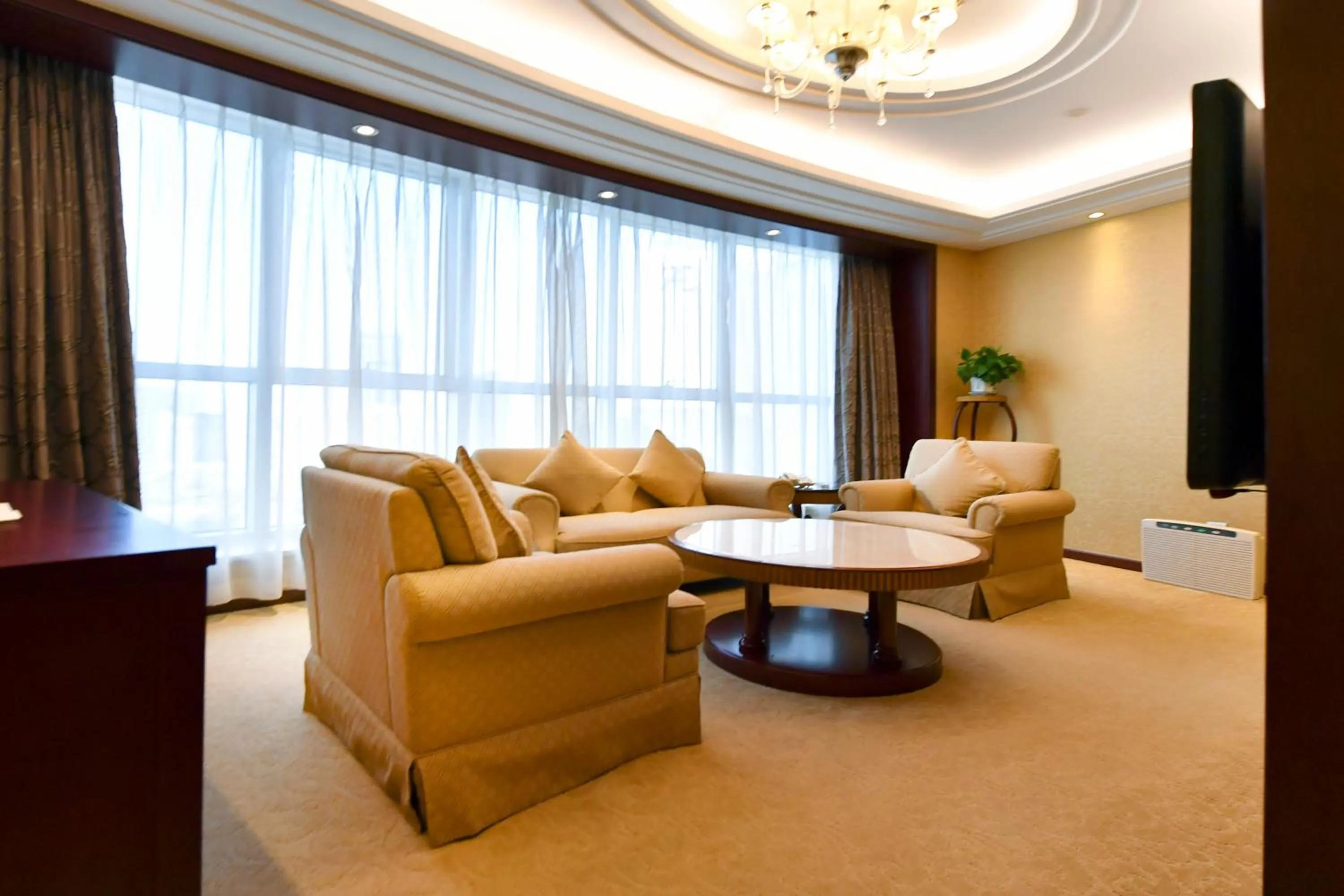 Seating area in Central Hotel Shanghai - Nanjing Road