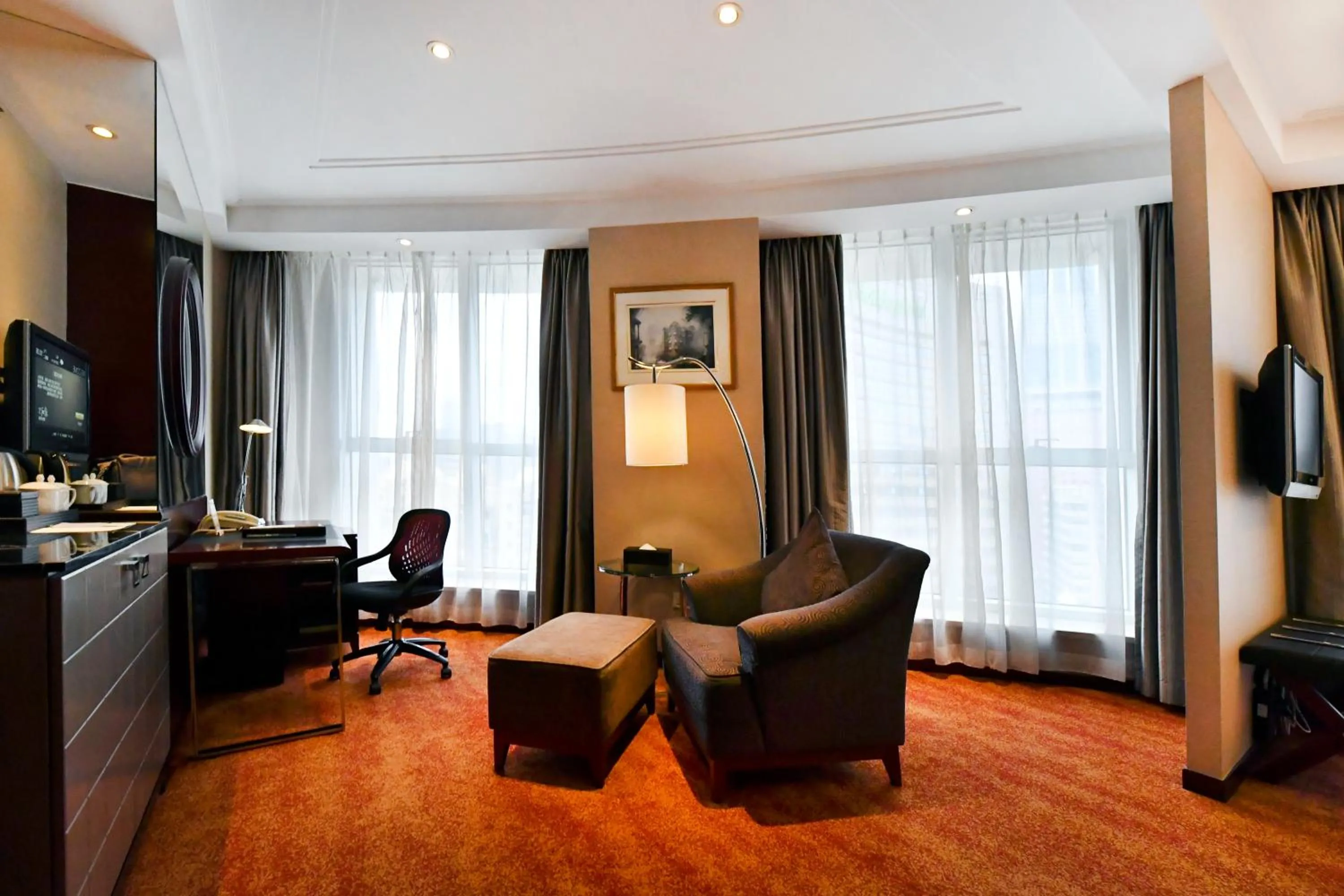 Seating area in Central Hotel Shanghai - Nanjing Road