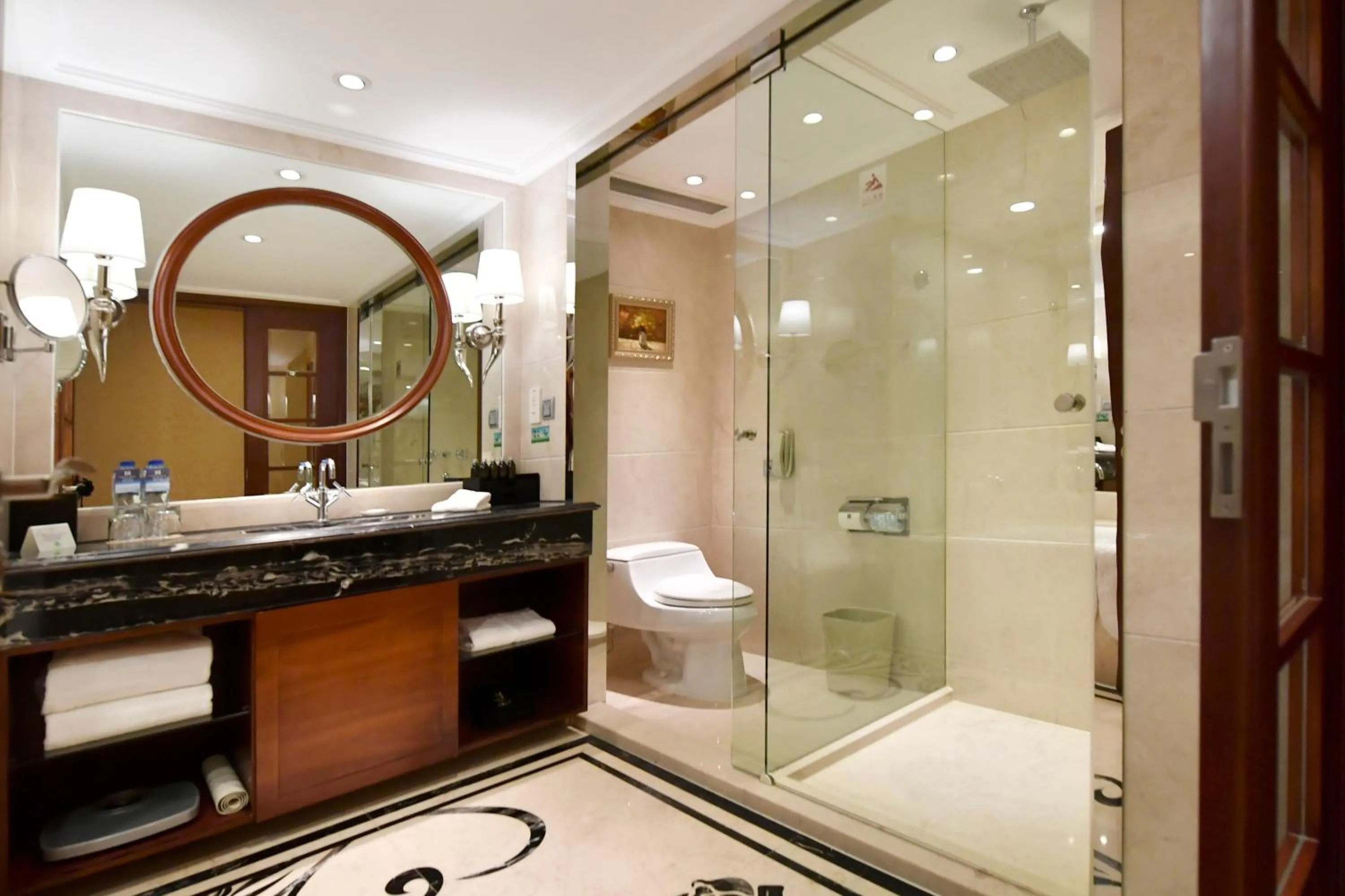 Bathroom in Central Hotel Shanghai - Nanjing Road