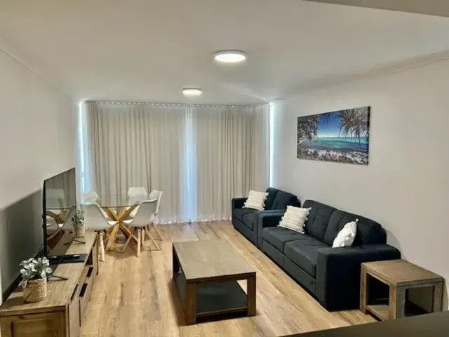 Superior Two-Bedroom Apartment in Swell Resort Burleigh Heads Superior Two-Bedroom Apartment in Swell Resort Burleigh Heads