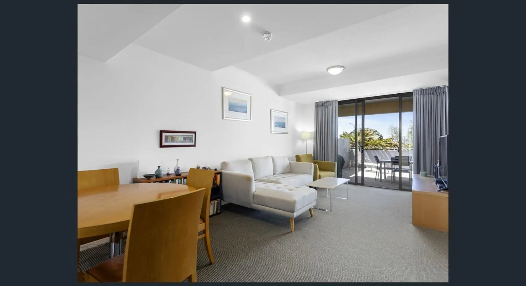 Bed in Swell Resort Burleigh Heads