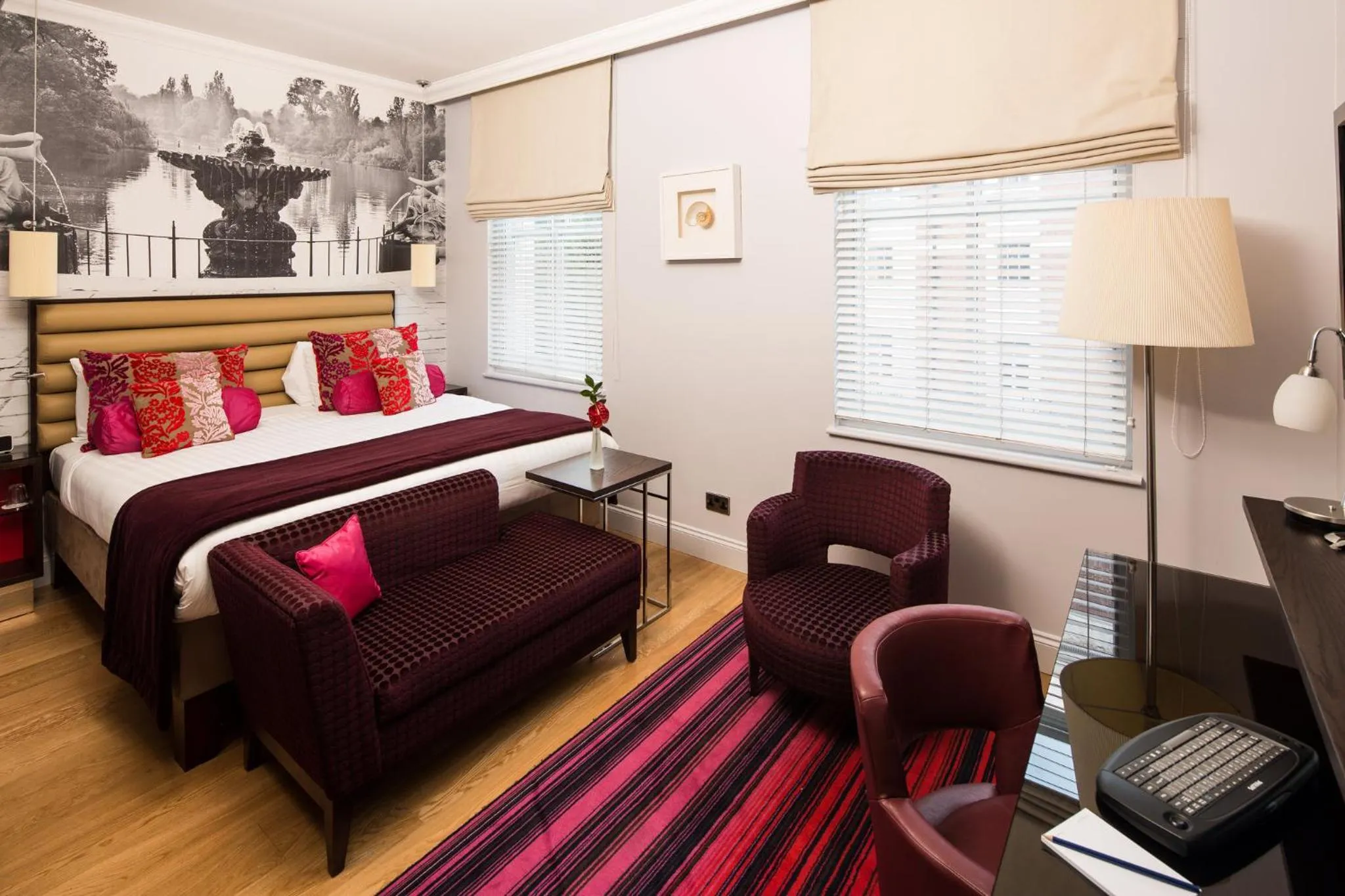 Photo of the whole room, Bed in Hotel Indigo London Hyde Park Paddington by IHG