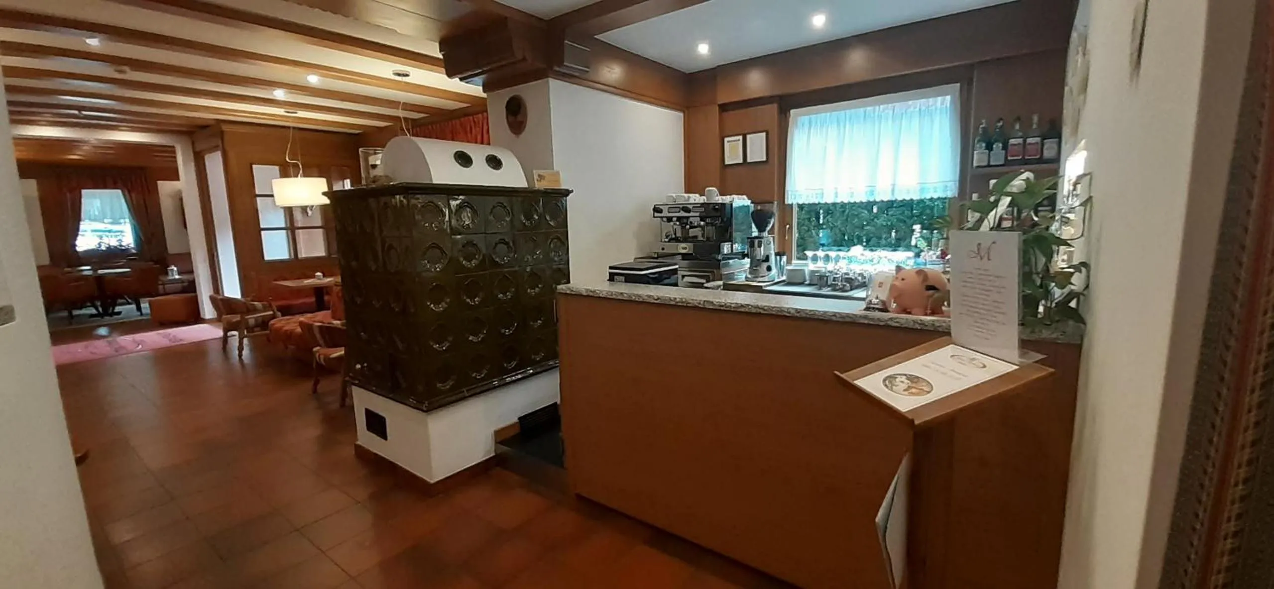 Lounge or bar in Hotel Miramonti