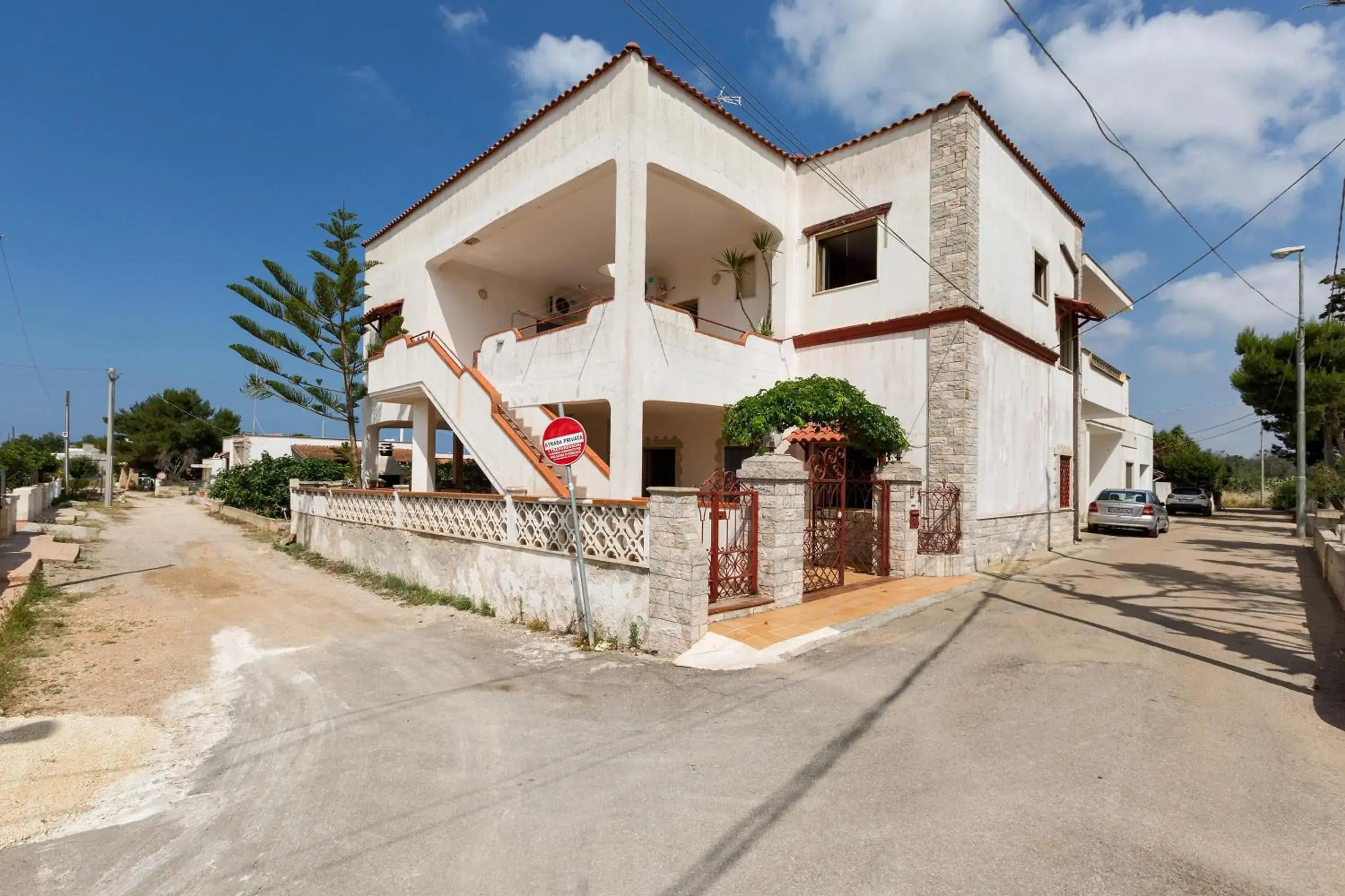 Villetta Posto Rosso by BarbarHouse Villetta Posto Rosso by BarbarHouse