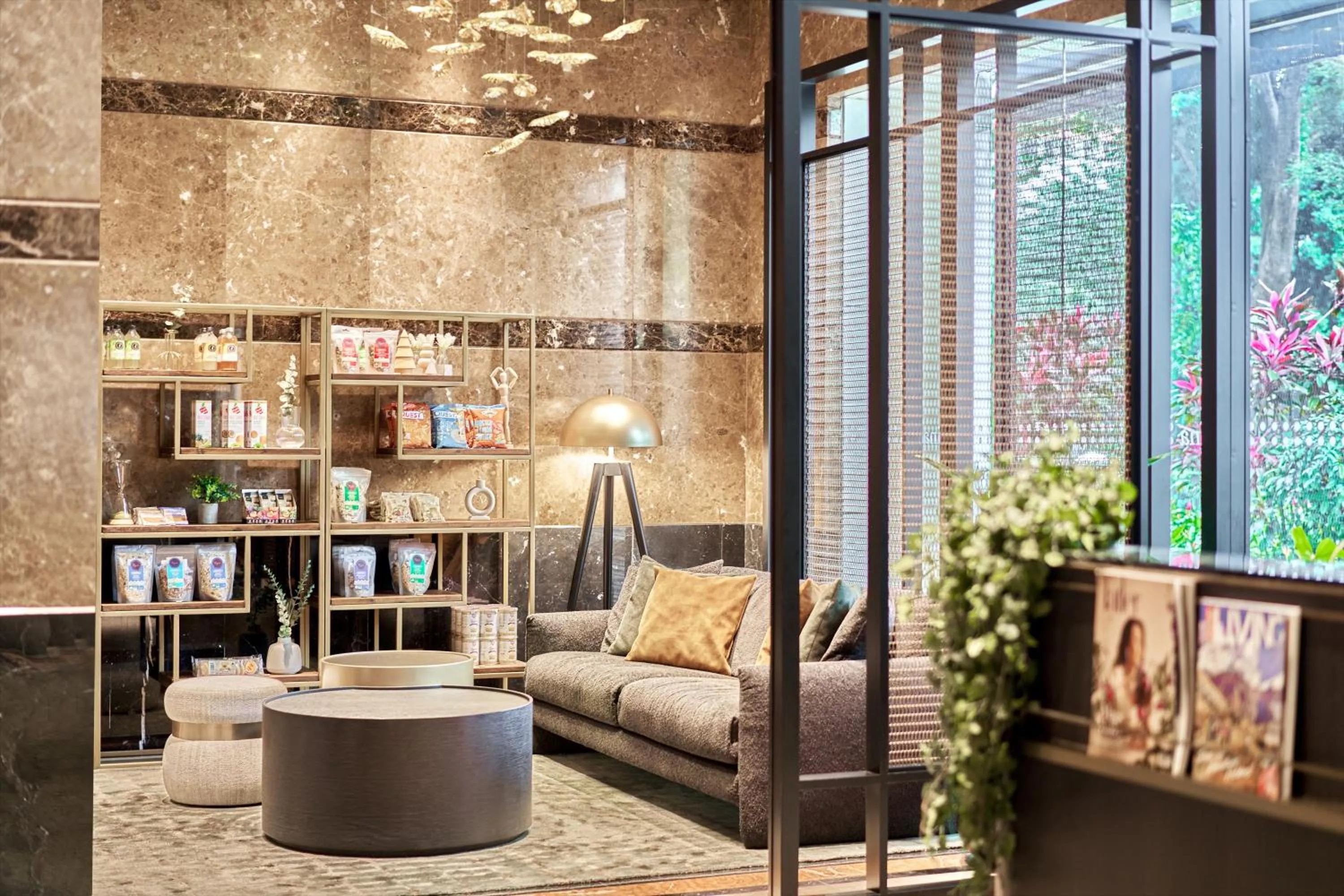 Lobby or reception in Regency House By Far East Hospitality