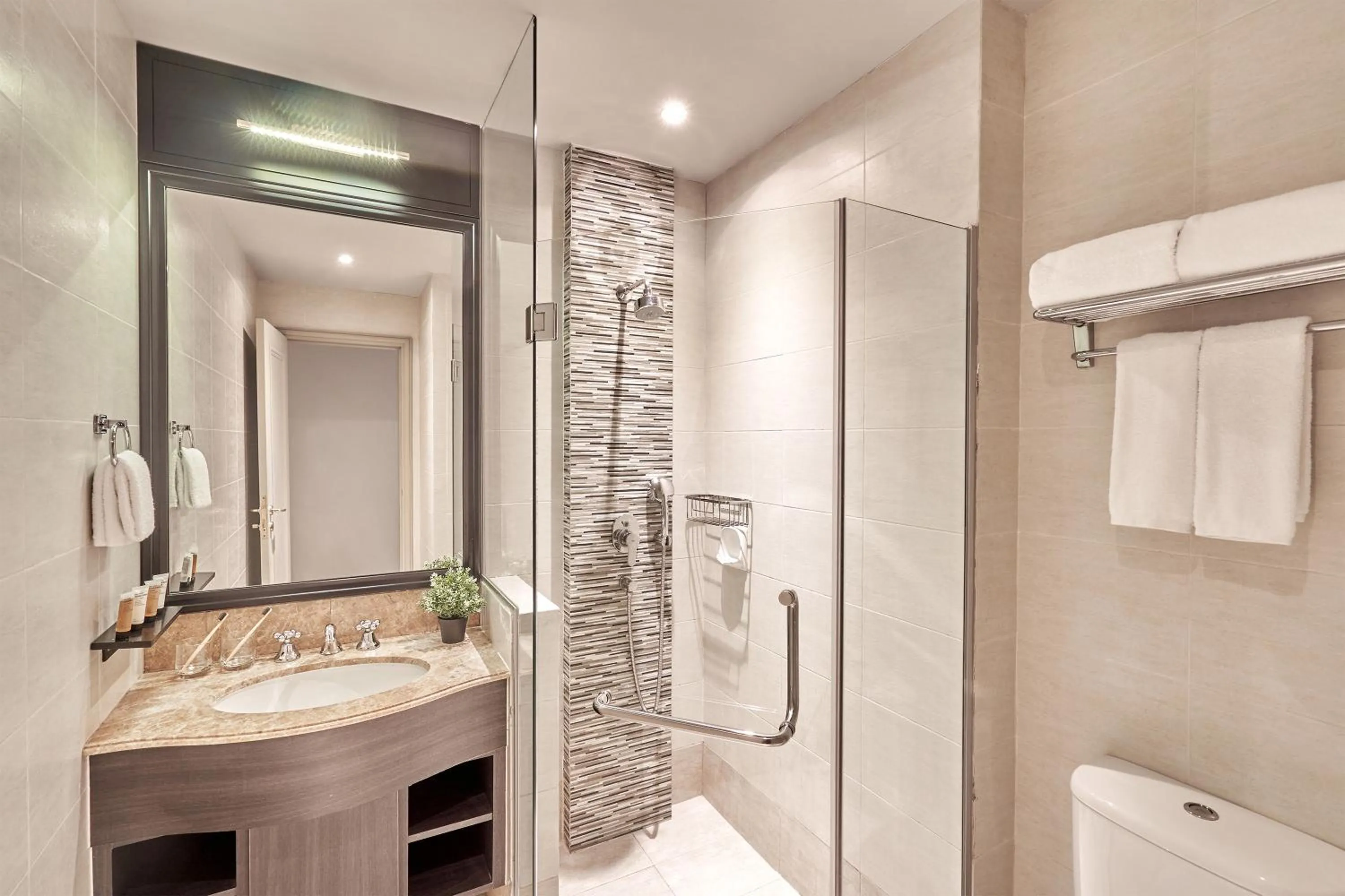 Bathroom in Regency House By Far East Hospitality