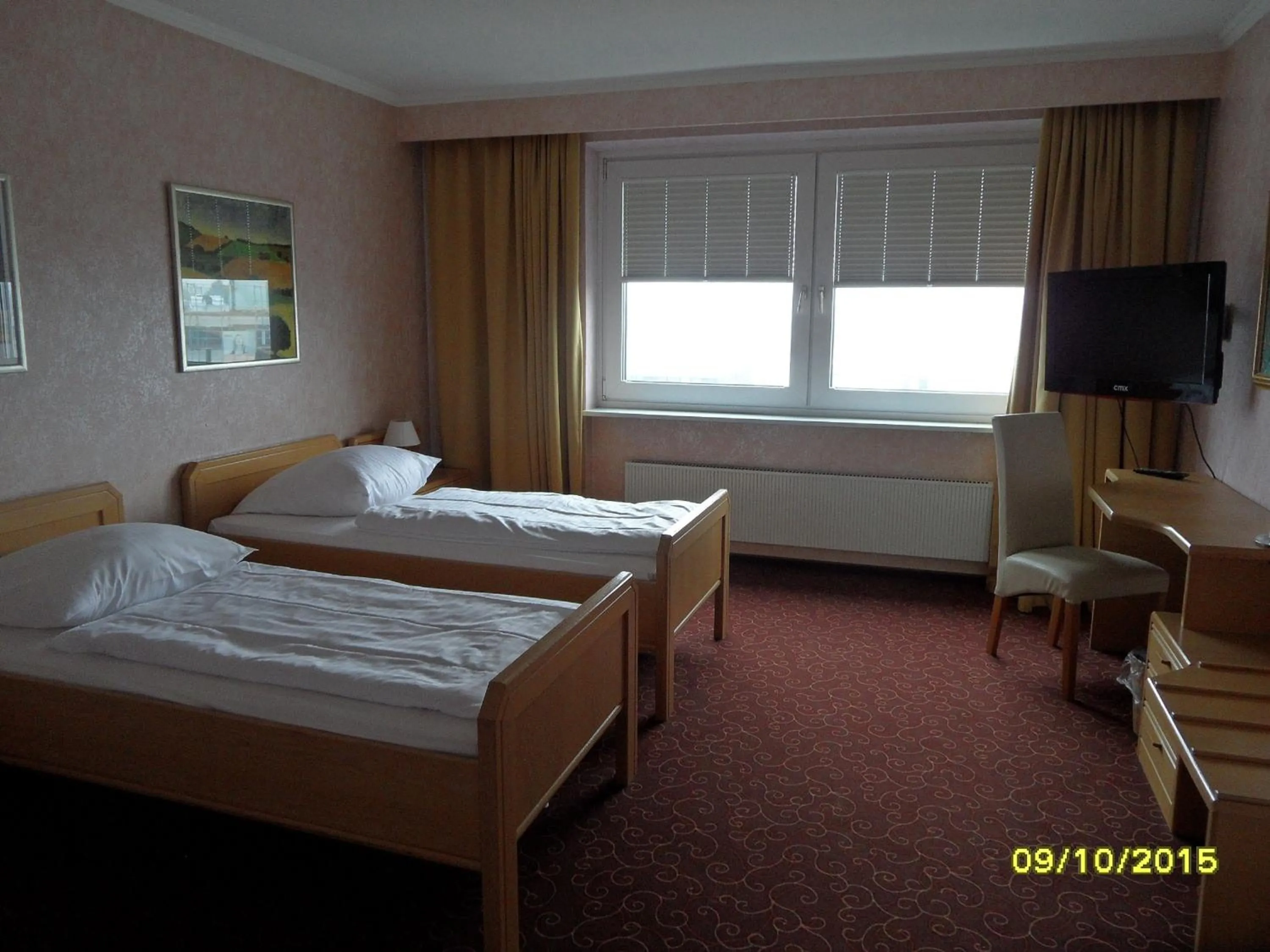 Day, Bed in Wiking Hotel
