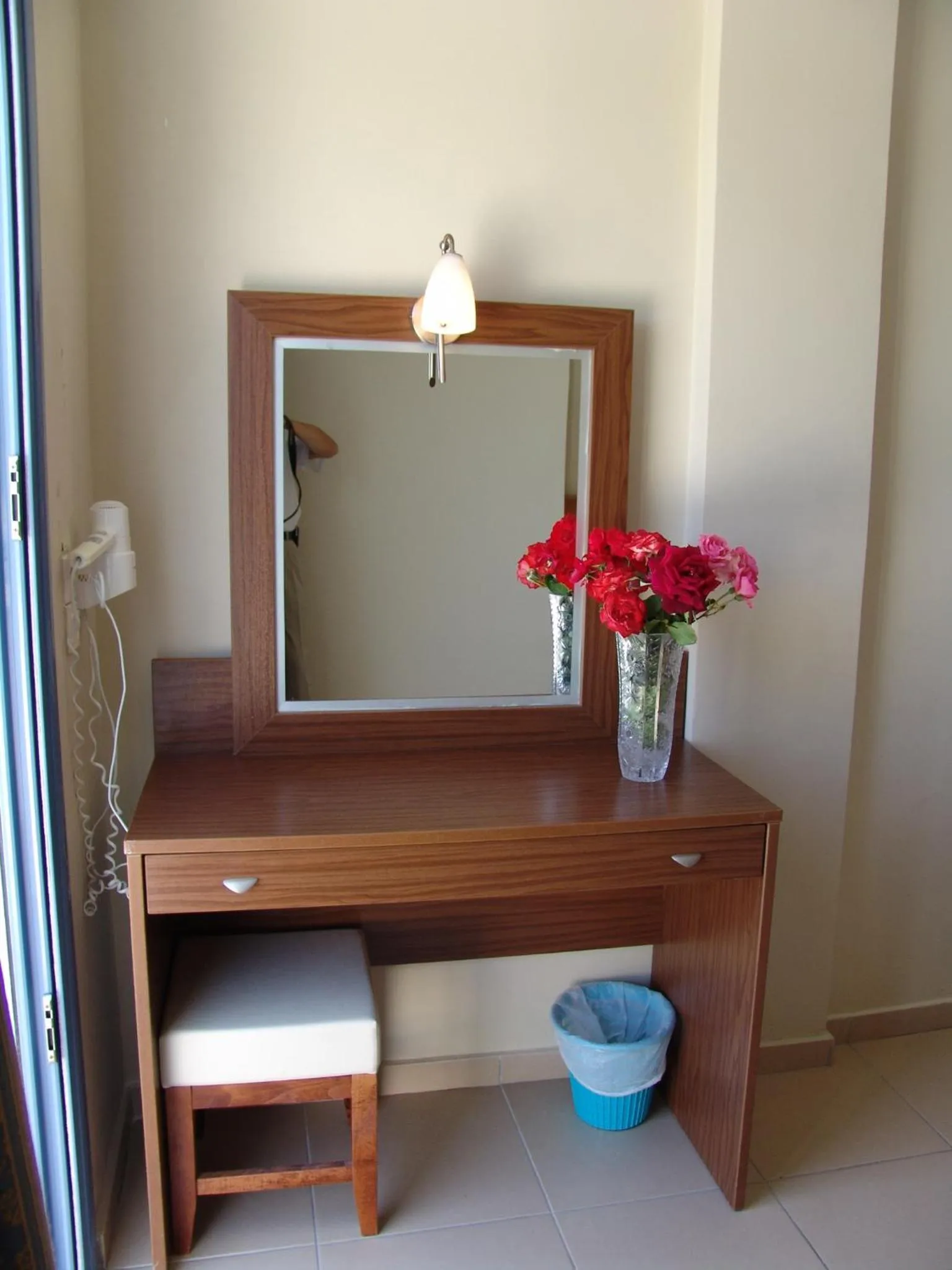 Photo of the whole room in Hermes Hotel