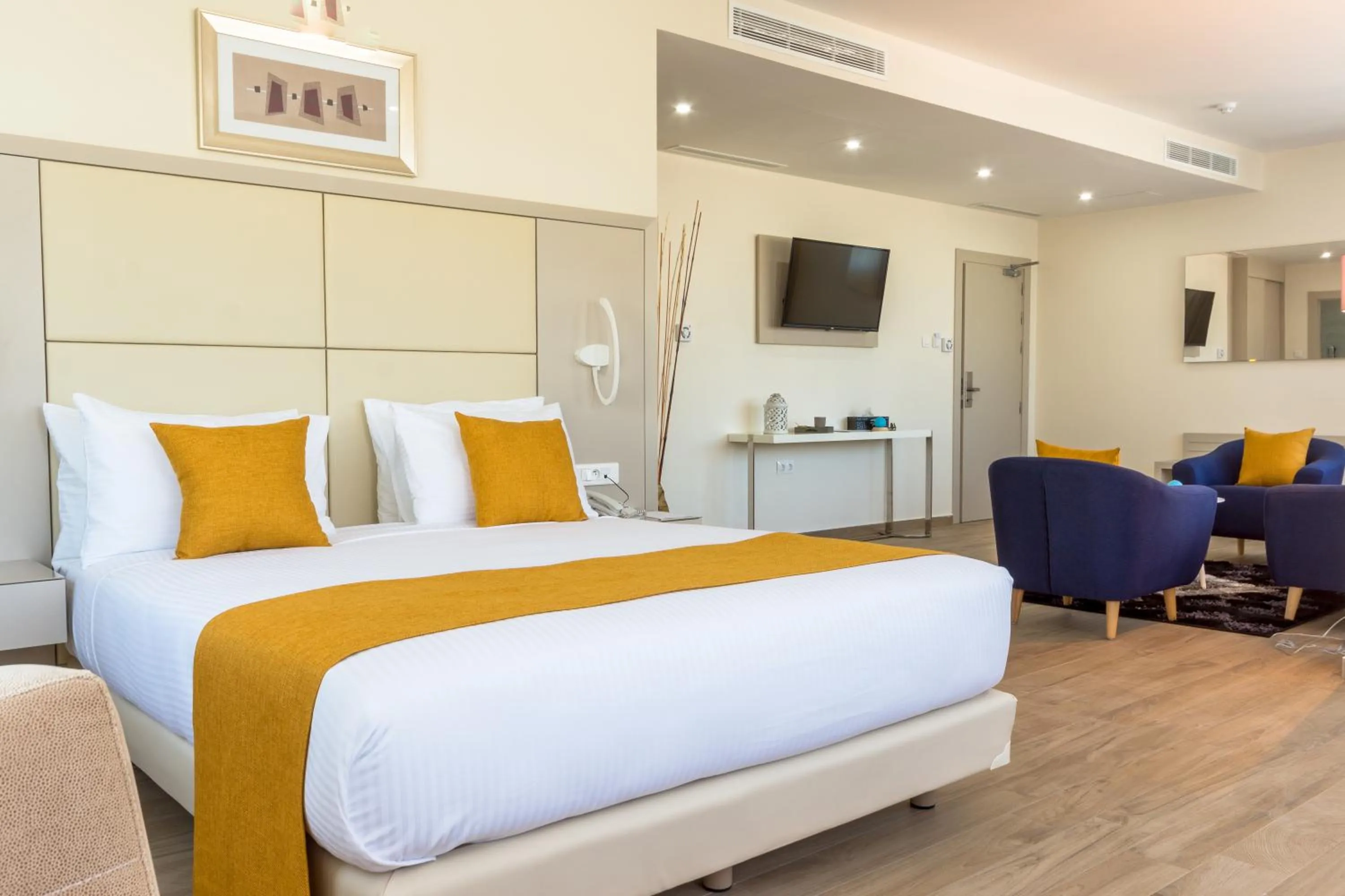 Bedroom, Bed in Hôtel Sidi Yahia