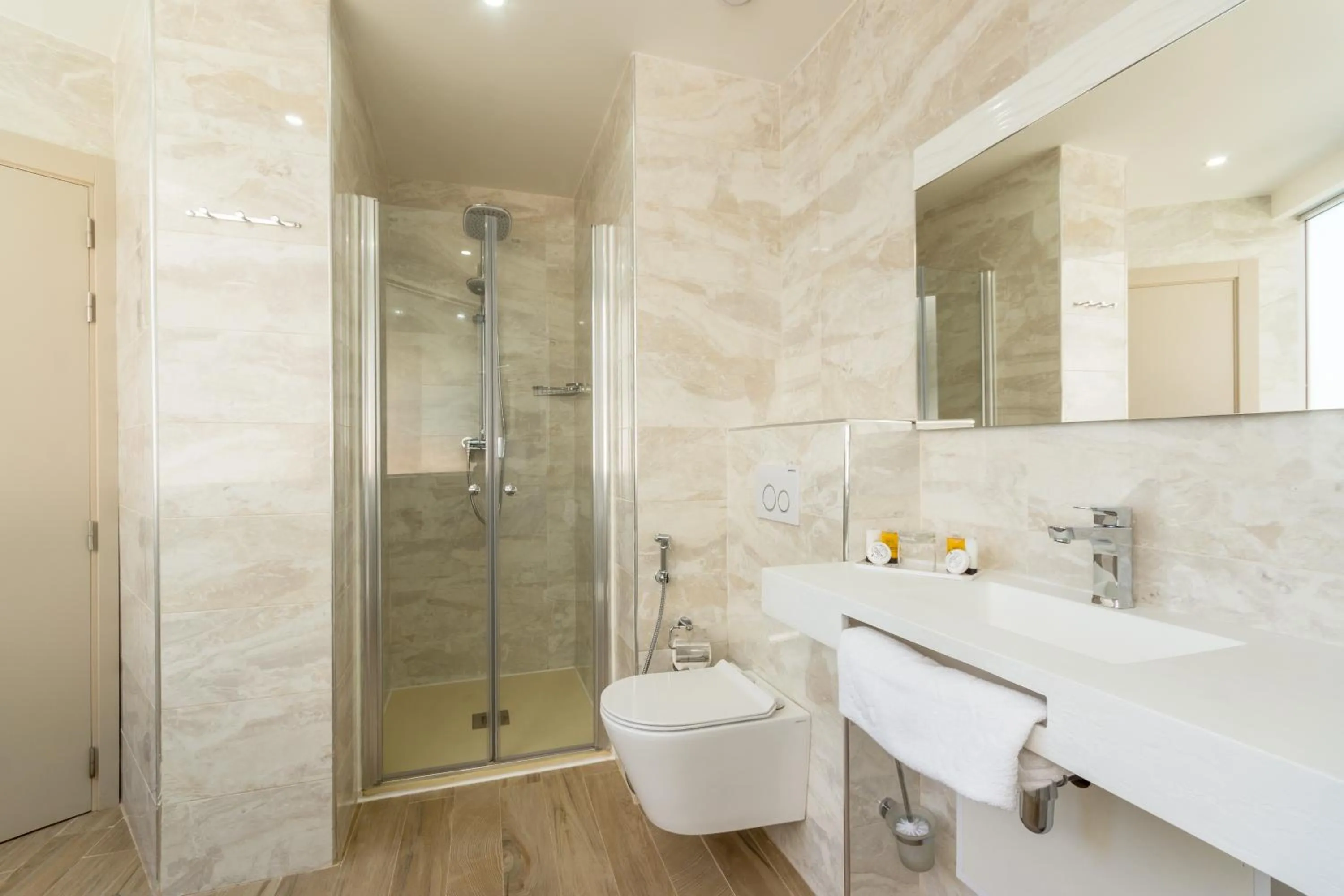 Shower in Hôtel Sidi Yahia