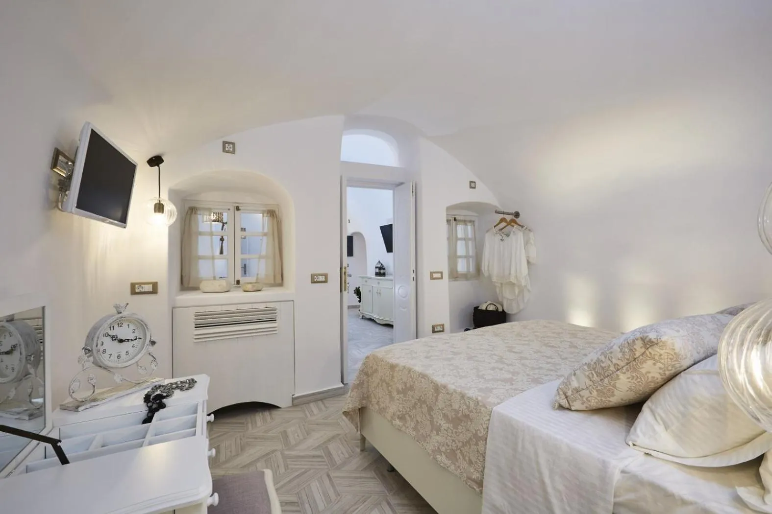 Bedroom, Bed in Margo Houses