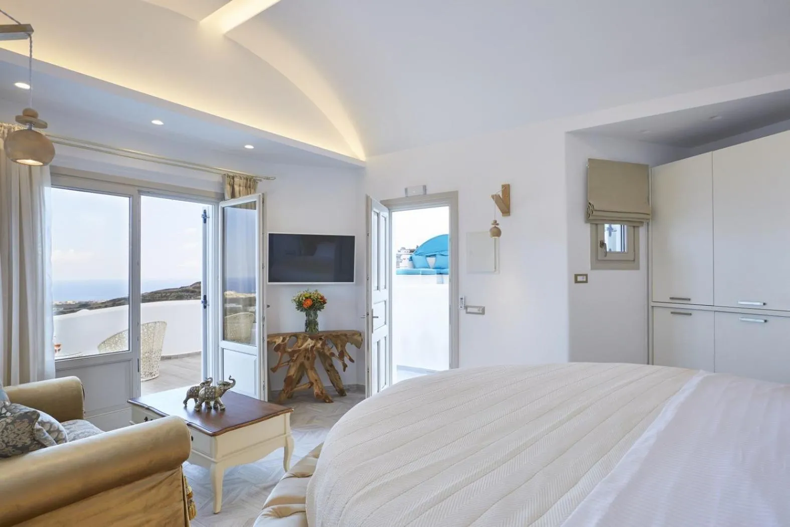 Living room, Bed in Margo Houses