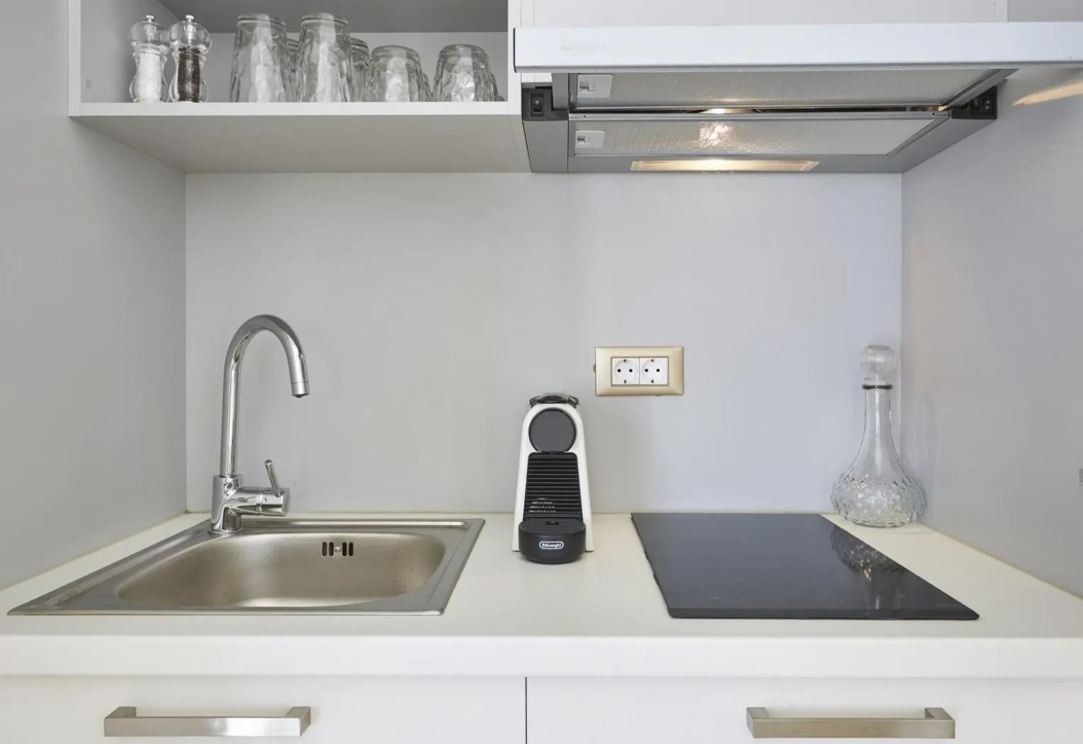 Coffee/tea facilities in Margo Houses