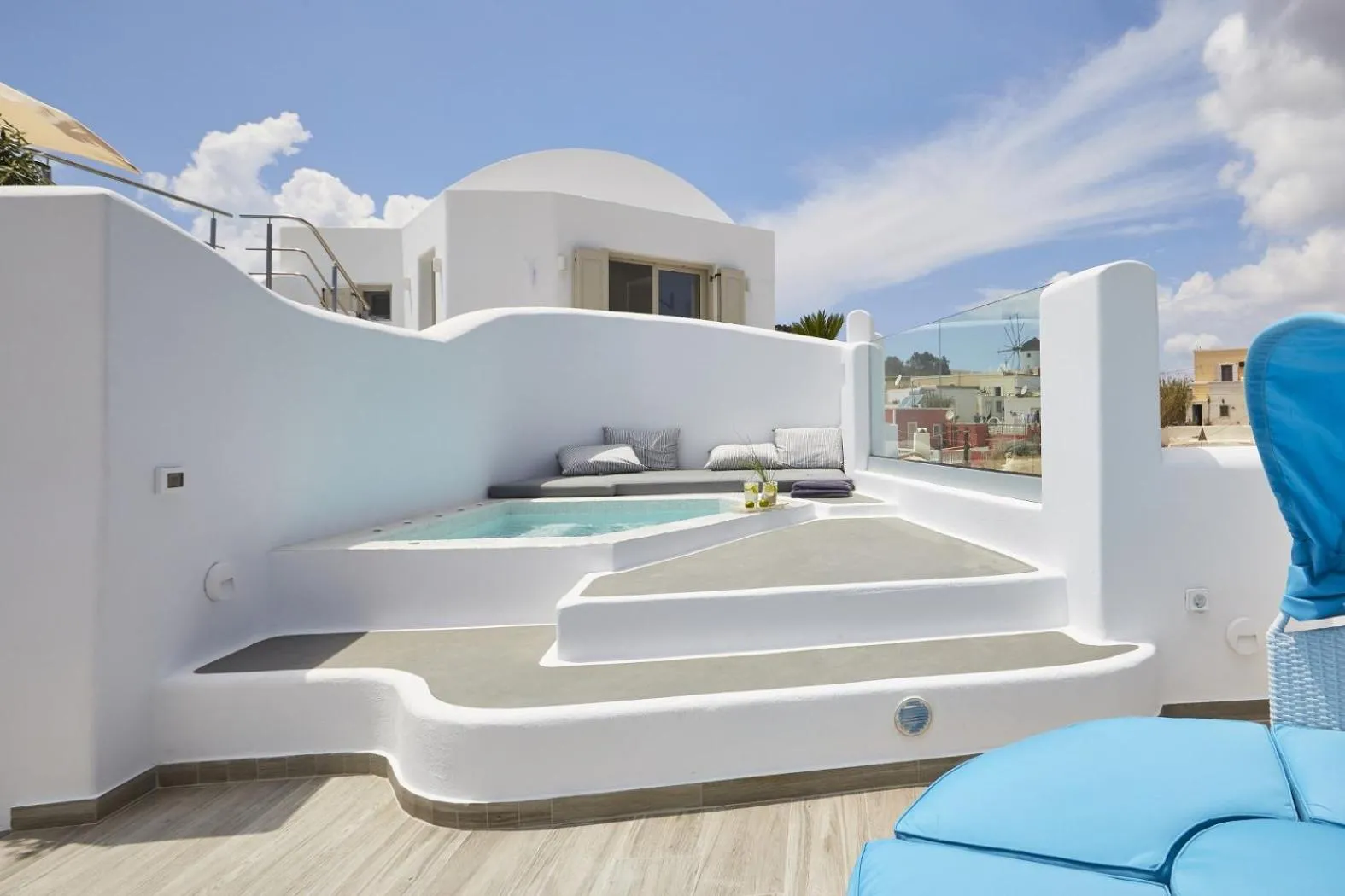 Hot Tub in Margo Houses