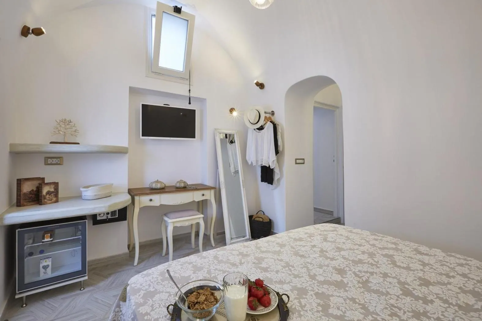 Bedroom, Bed in Margo Houses