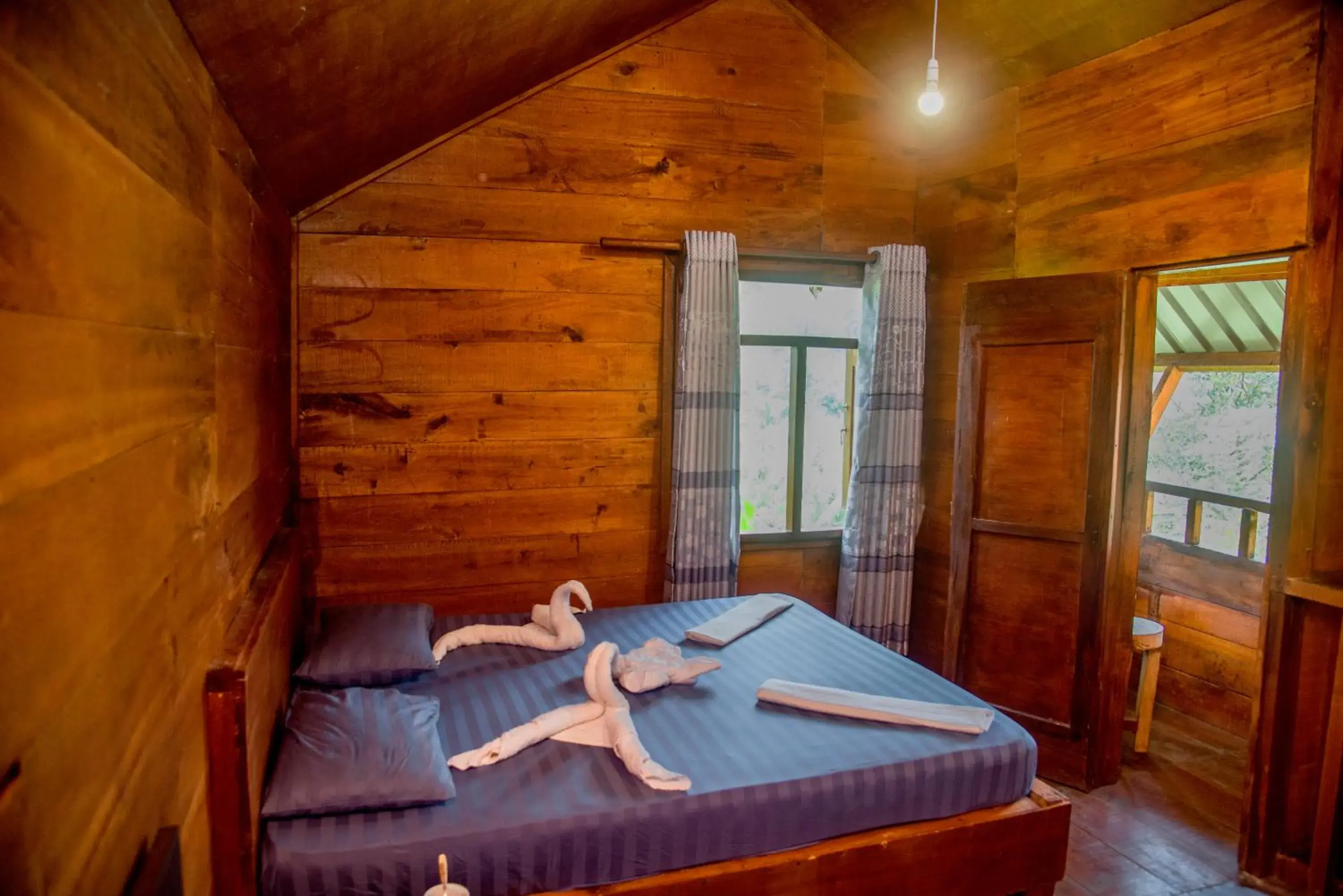 Bed in Sinharaja Forest Gate Bed in Sinharaja Forest Gate