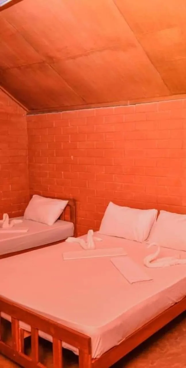 Bed in Sinharaja Forest Gate