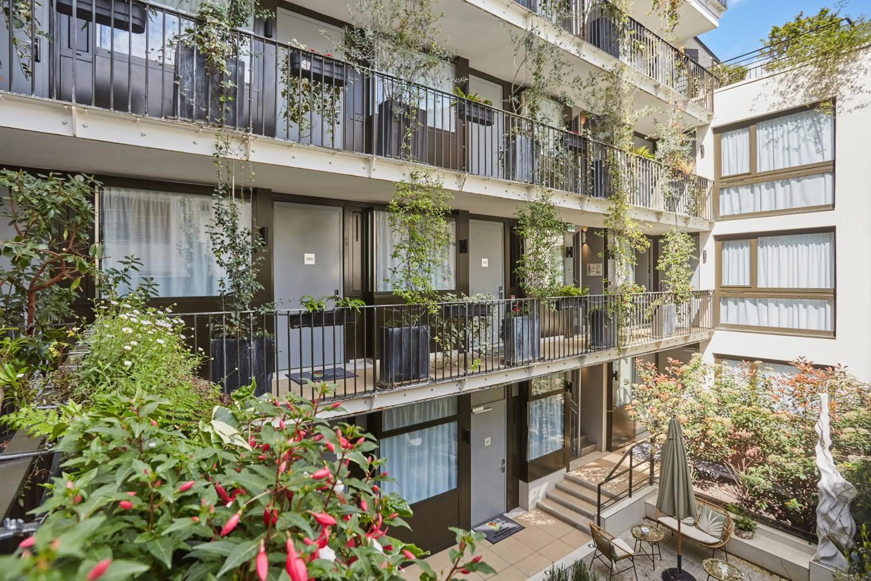 Facade/entrance in Jardins de Mademoiselle Hôtel & Spa