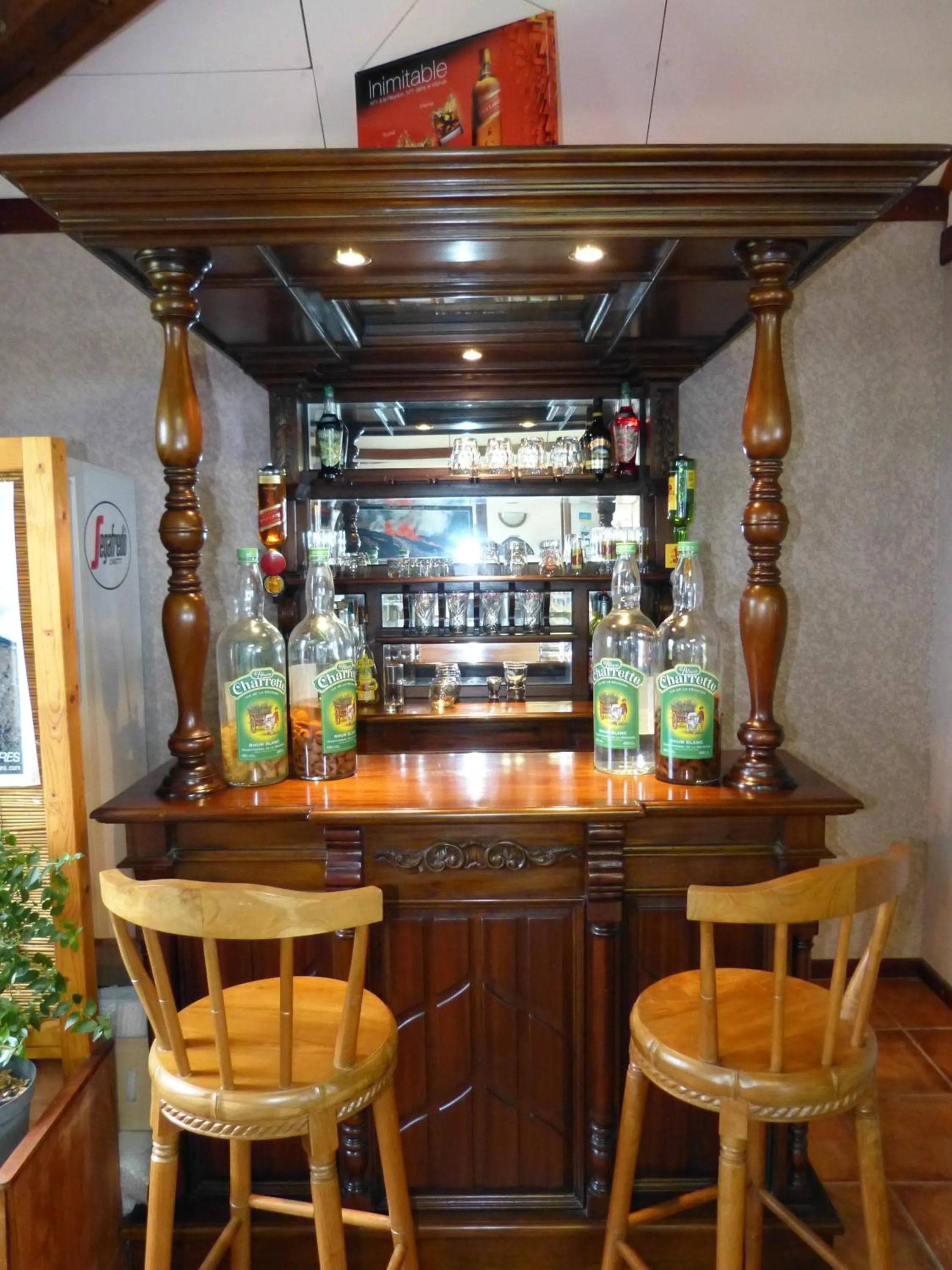 Lounge or bar in Hôtel L'Ecrin