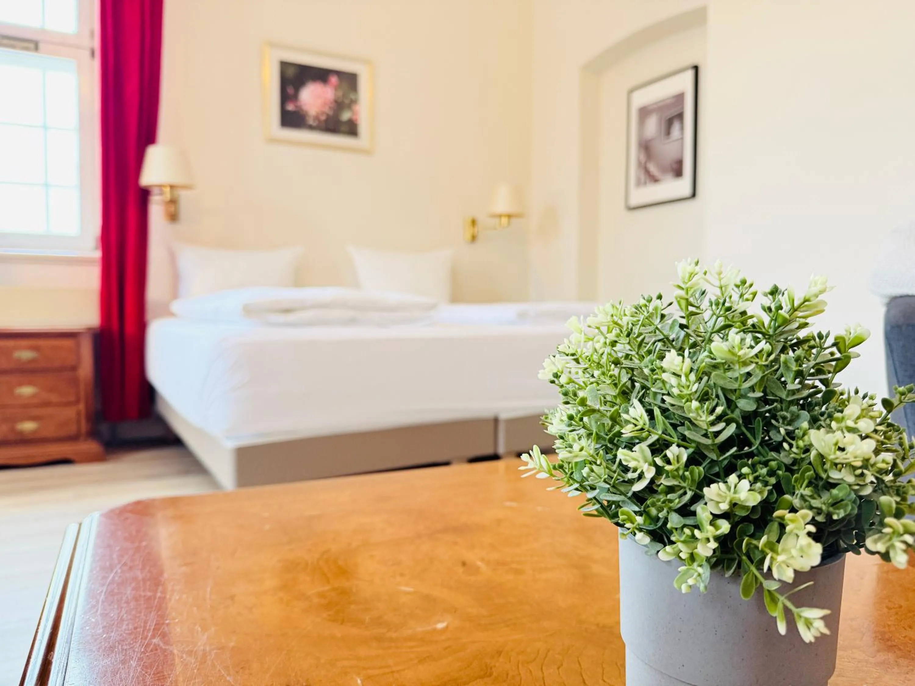 Photo of the whole room, Bed in Hotel Pelli Hof Rendsburg by Tulip Inn