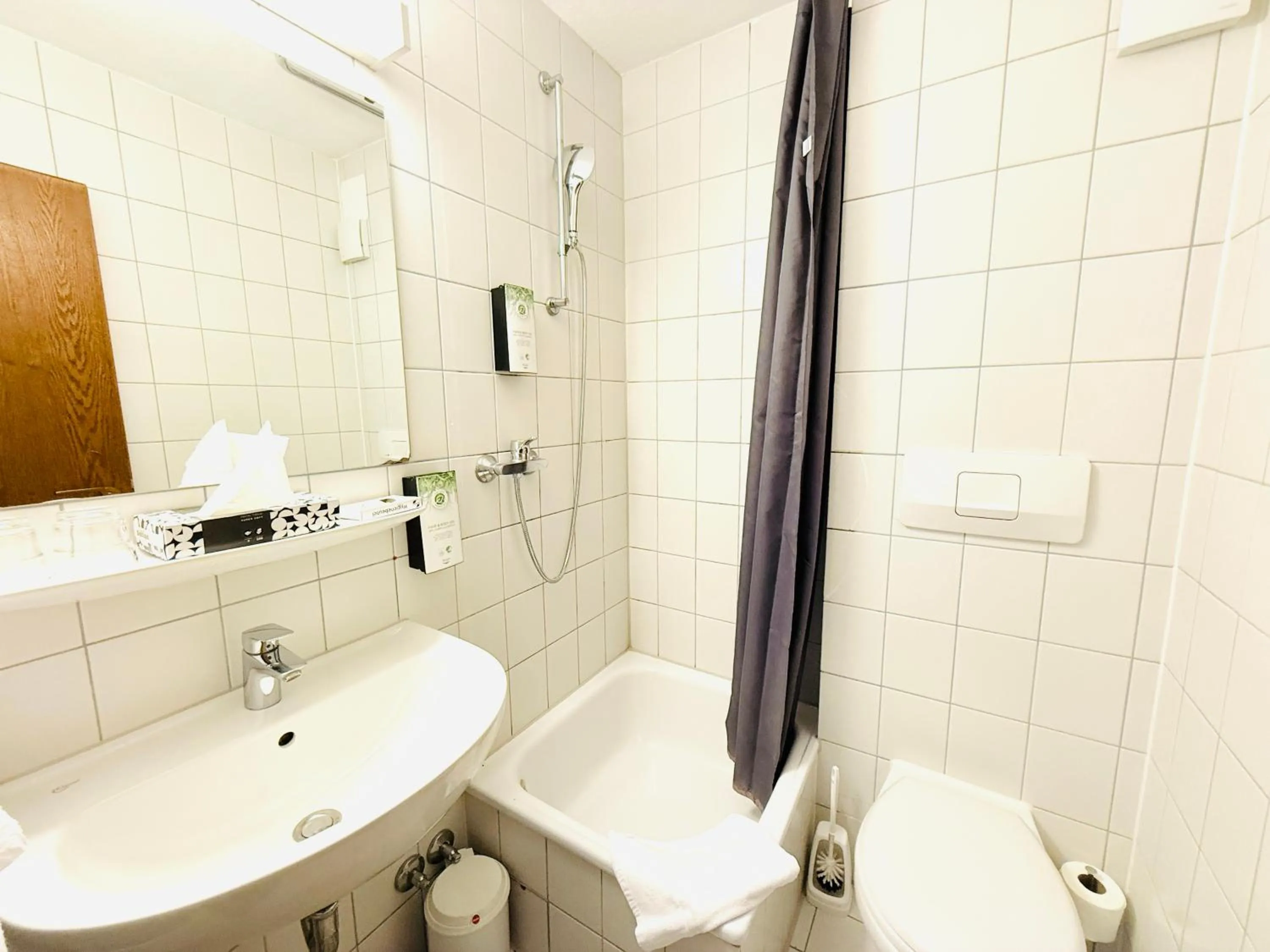 Bathroom in Hotel Pelli Hof Rendsburg by Tulip Inn