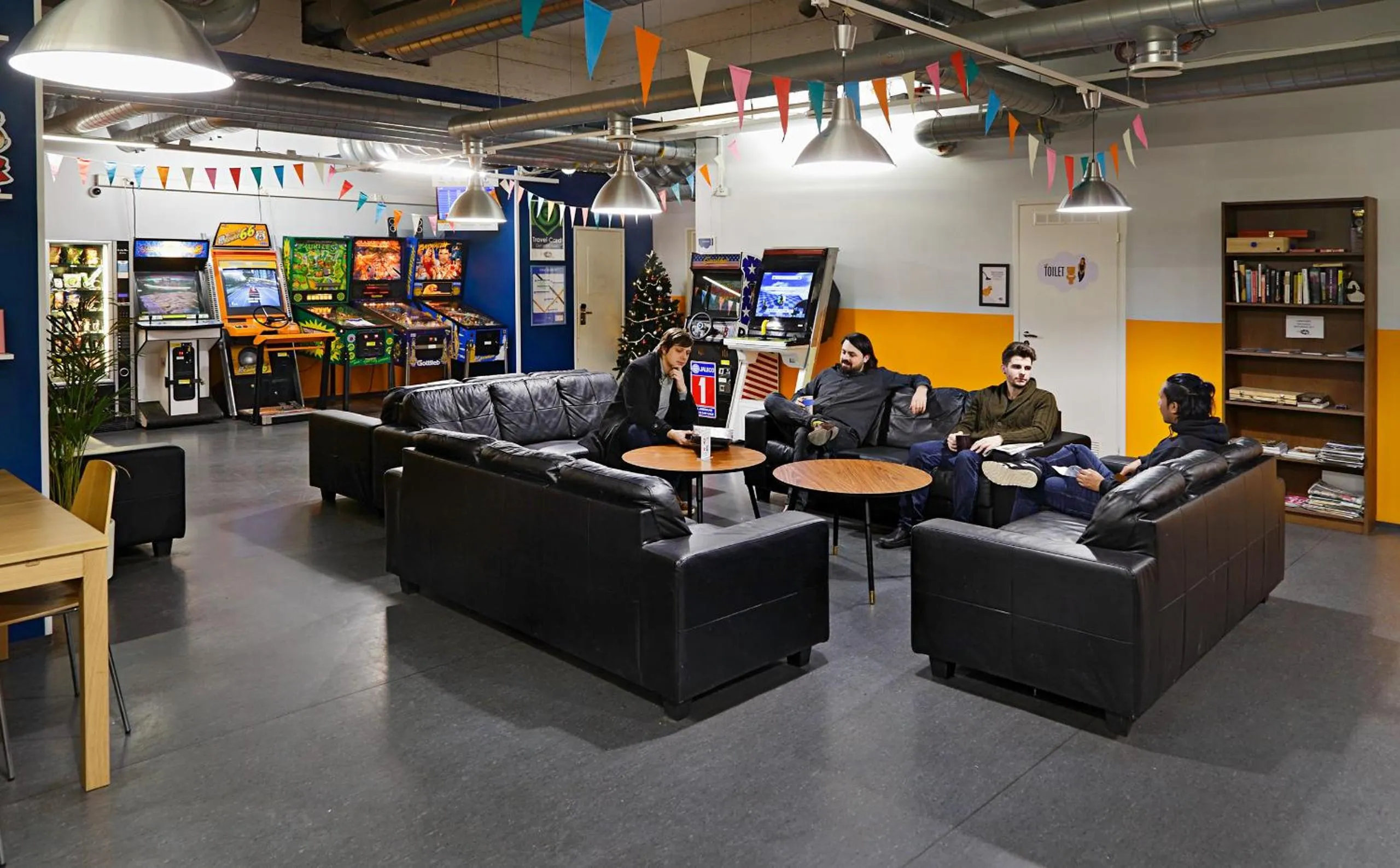 TV and multimedia in CheapSleep Hostel Helsinki