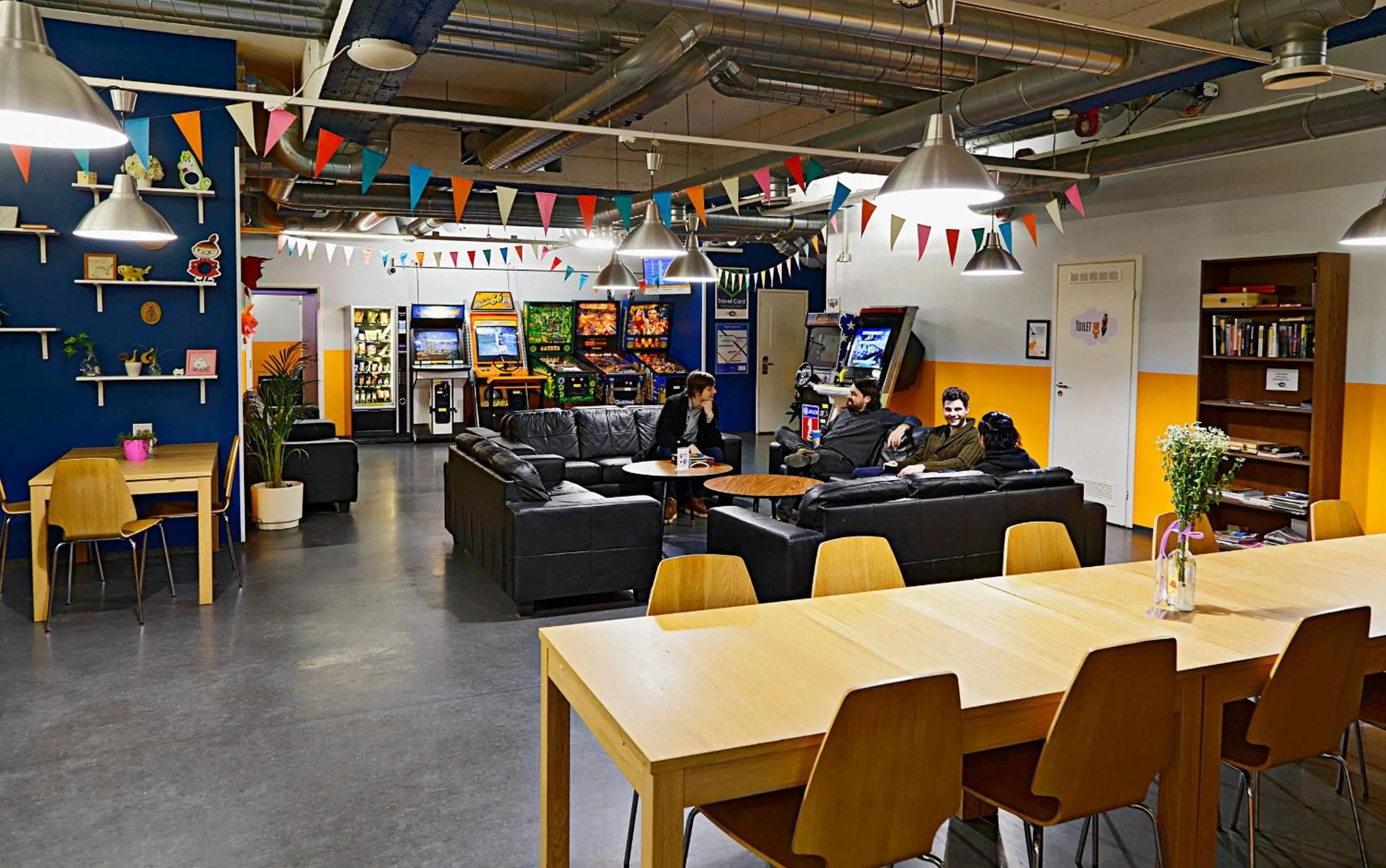 Communal lounge/ TV room in CheapSleep Hostel Helsinki