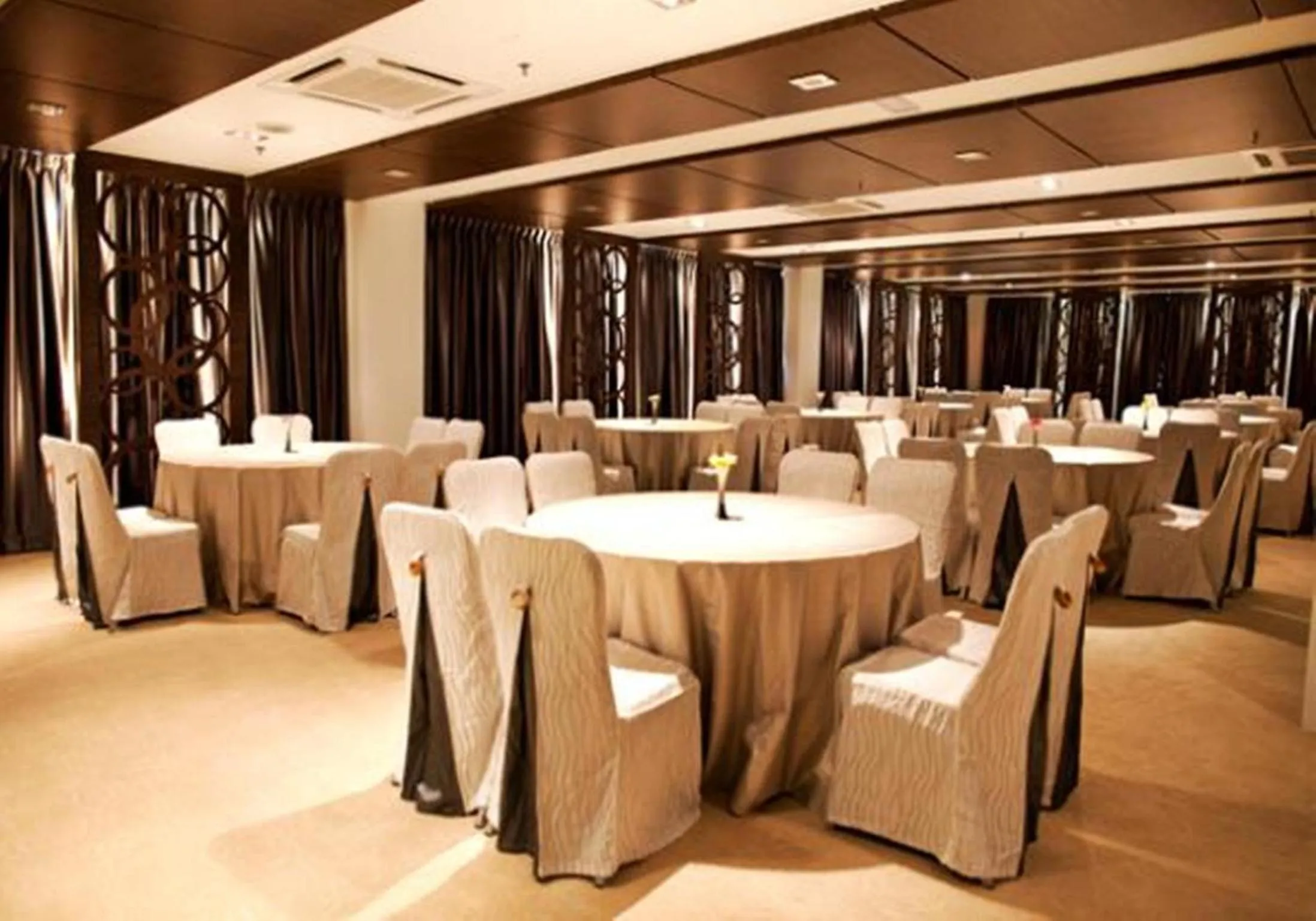 Banquet/Function facilities in Pine Tree Hotel