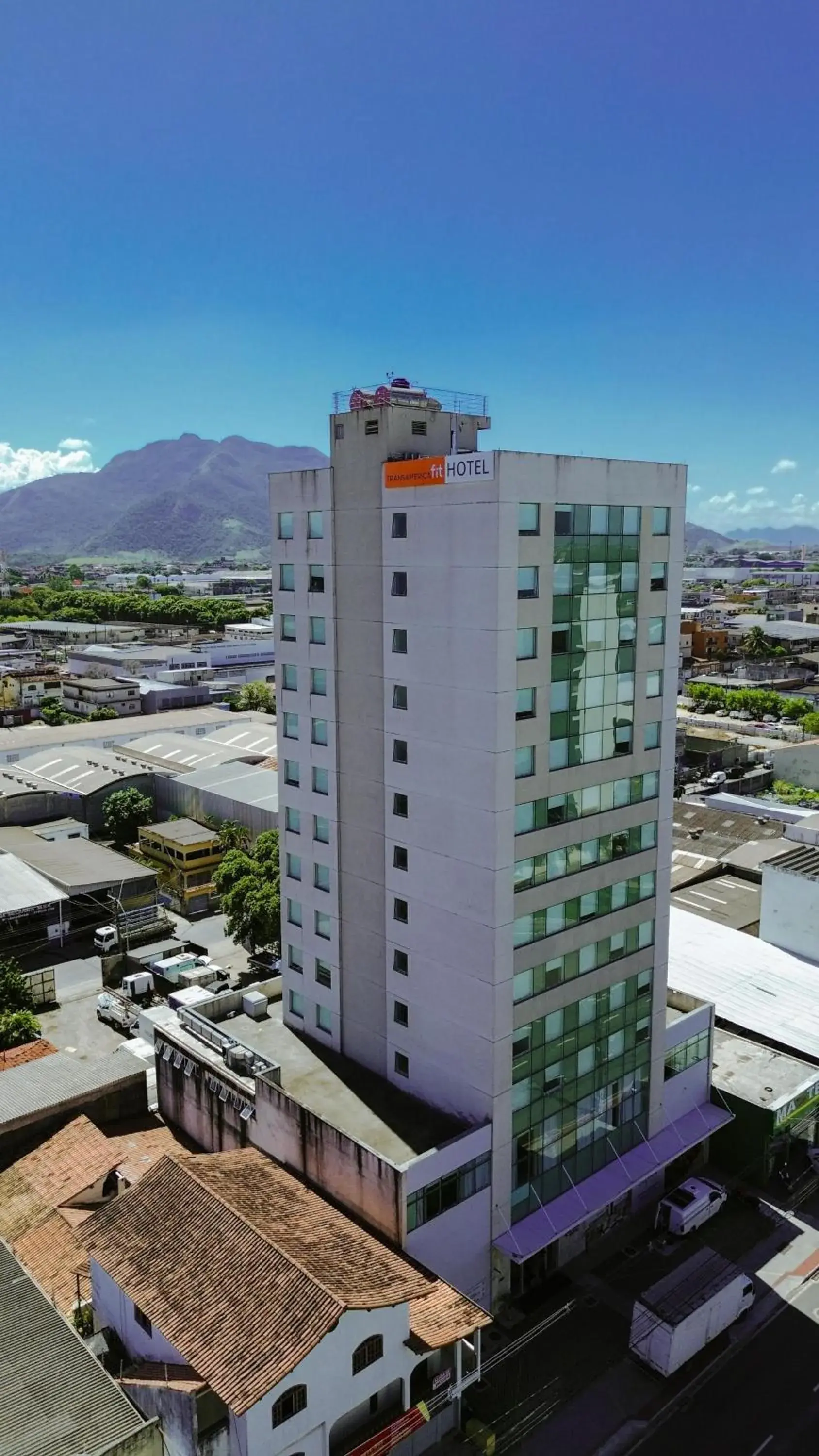 Facade/entrance in Go Inn Serra Facade/entrance in Go Inn Serra