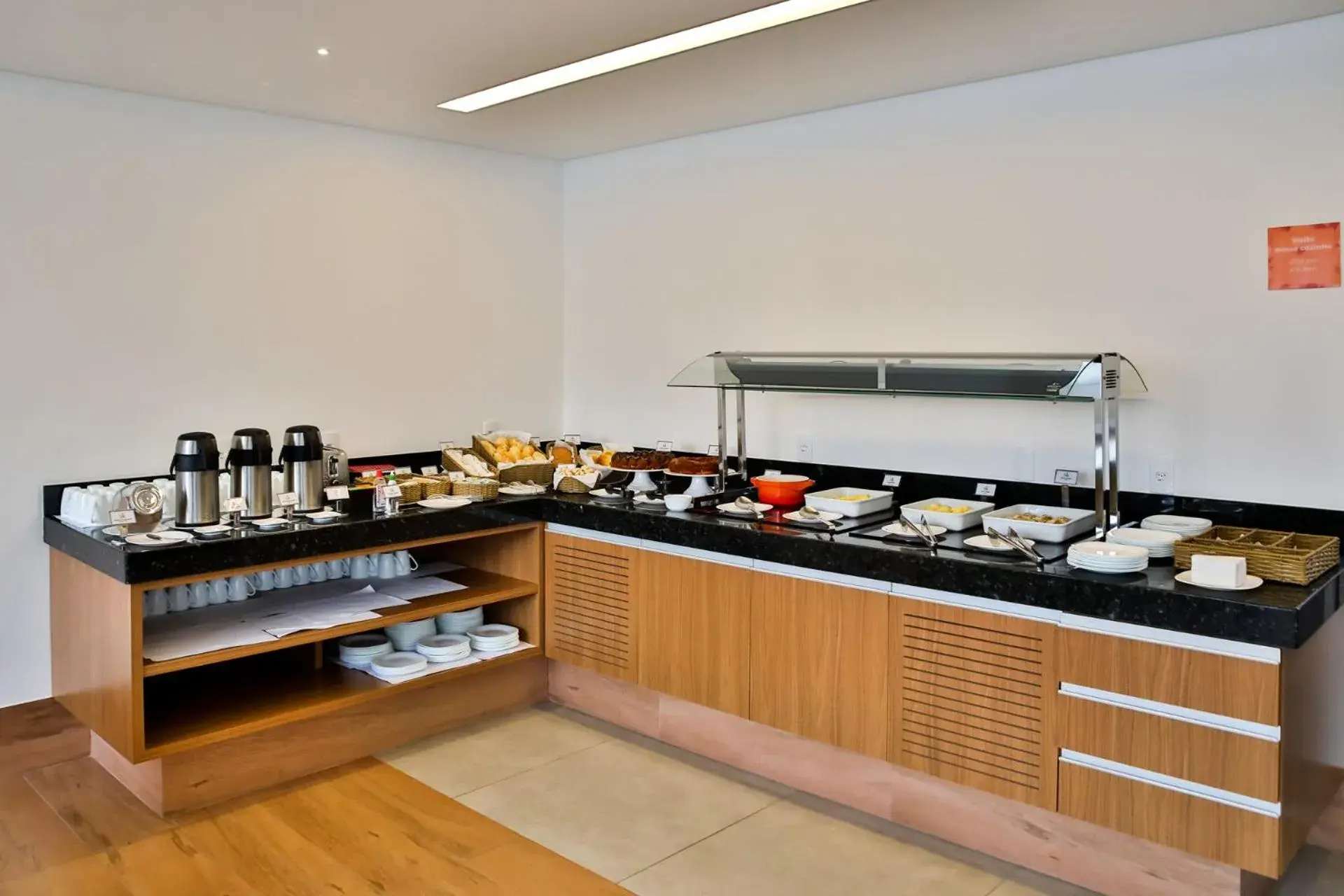 Restaurant/places to eat in Go Inn Serra Restaurant/places to eat in Go Inn Serra