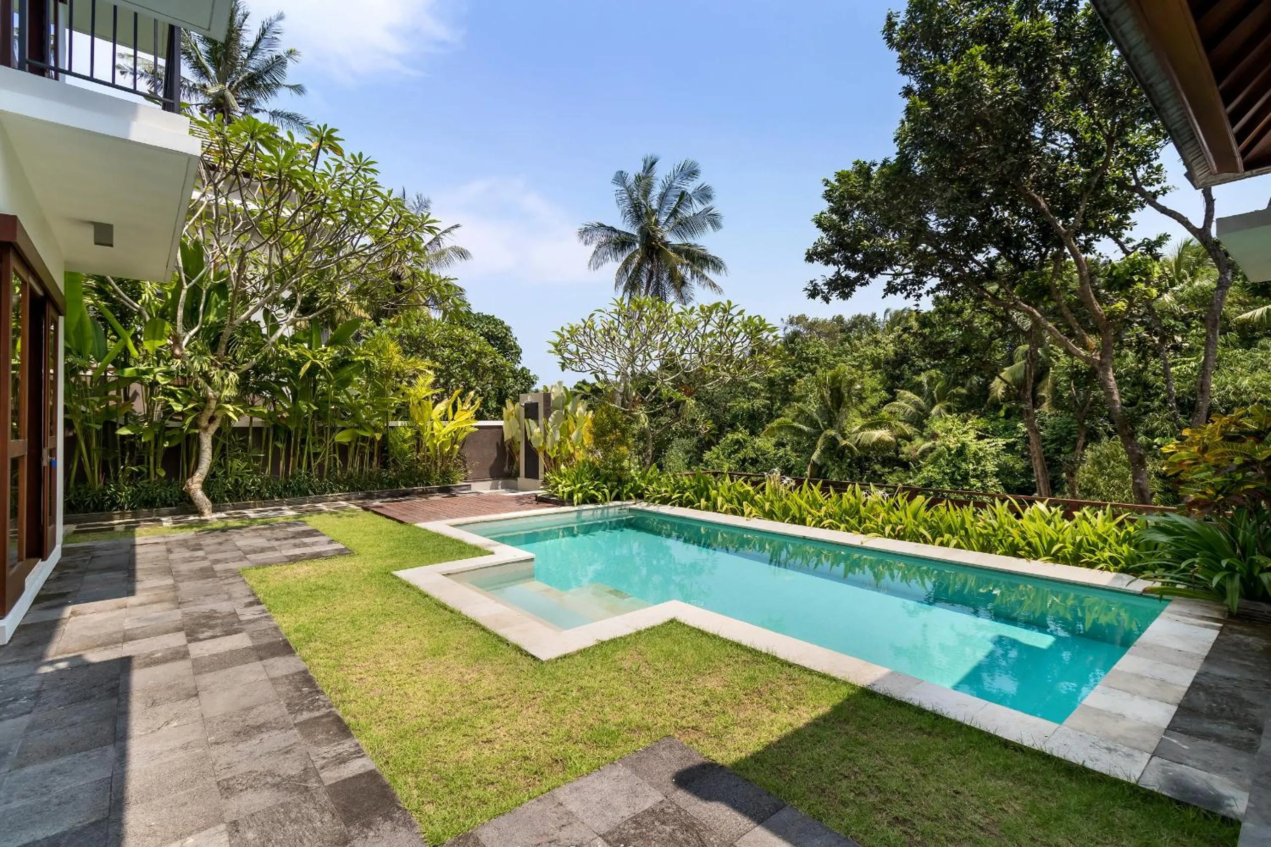 Garden in Annupuri Villas Bali