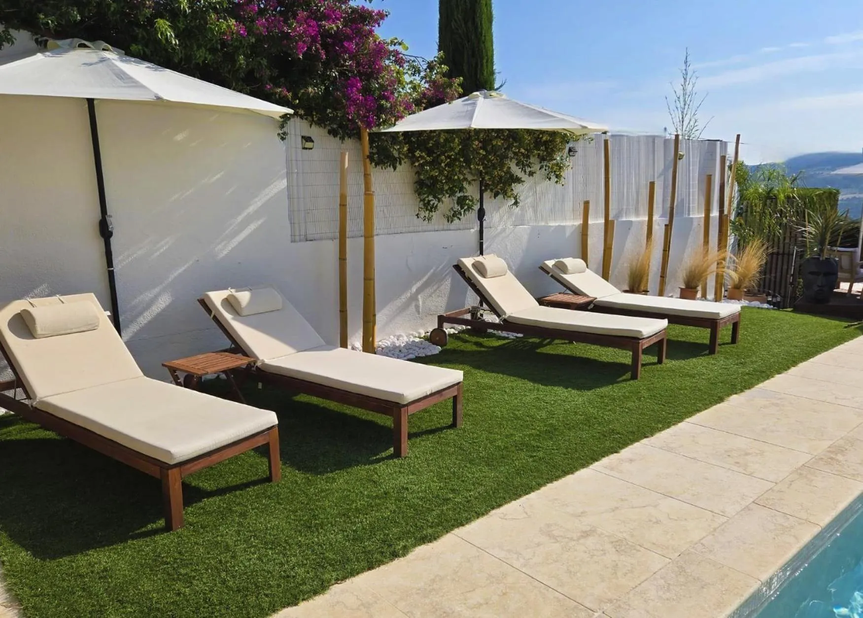 Patio in Le Nid Bleu