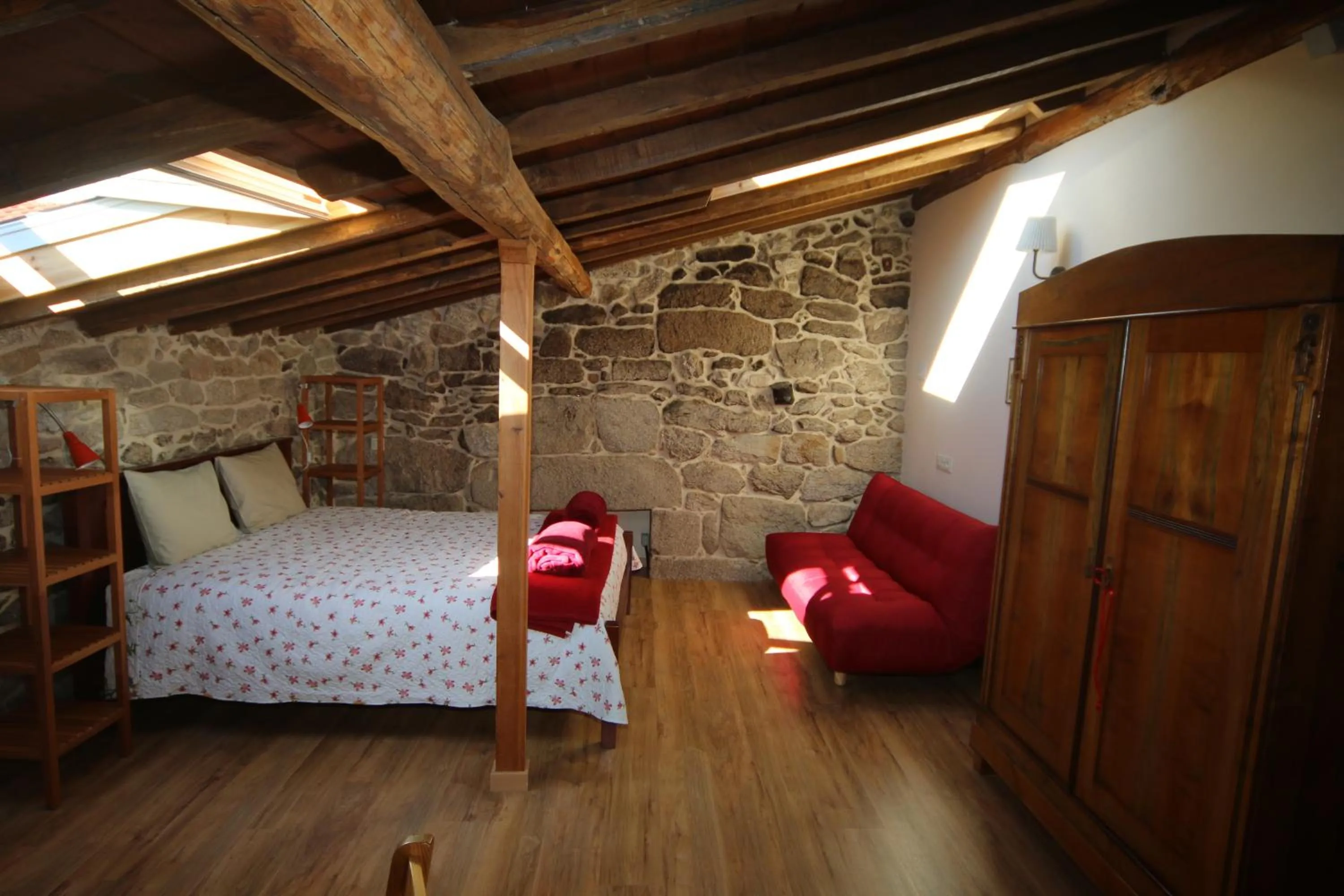 Photo of the whole room, Bed in Pazo de Chaioso Ribeira Sacra