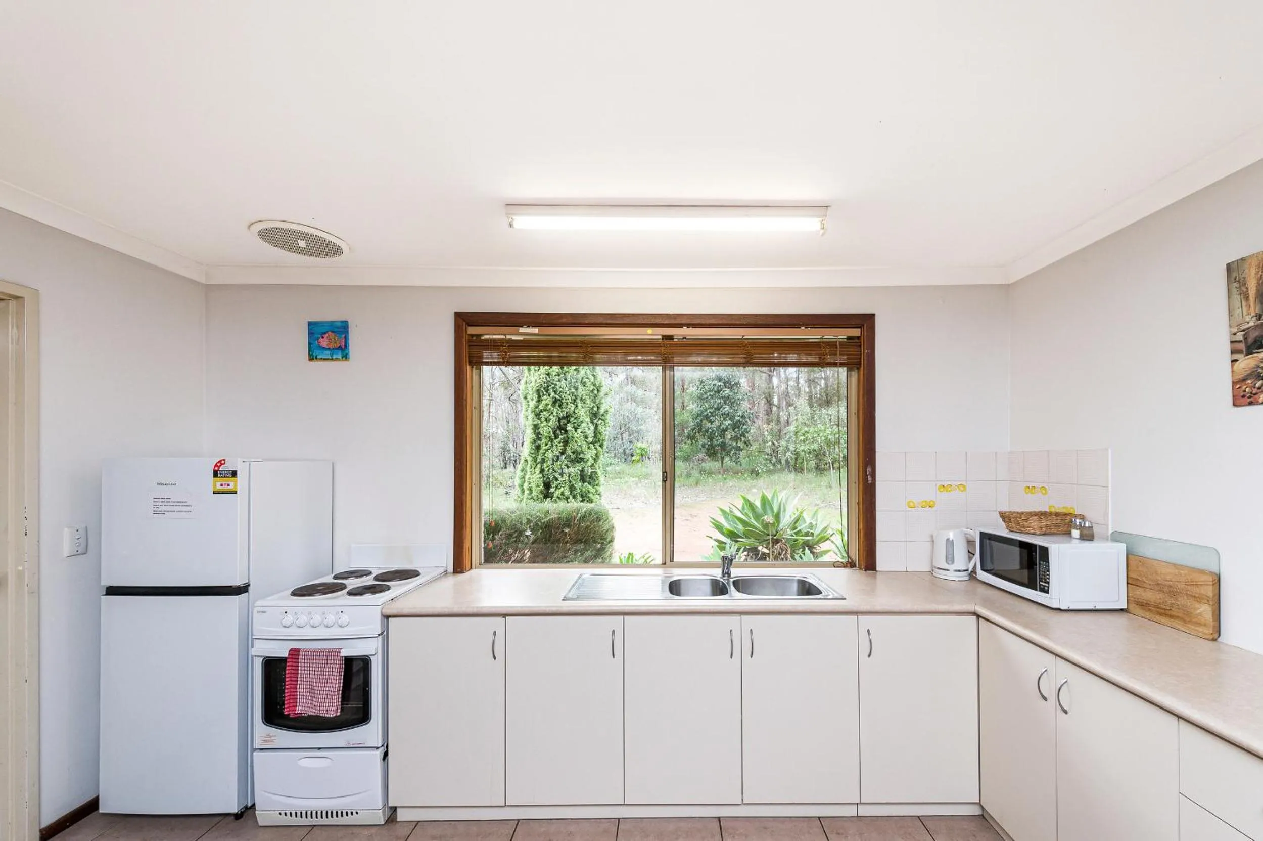 kitchen in Travellers Rest Motel
