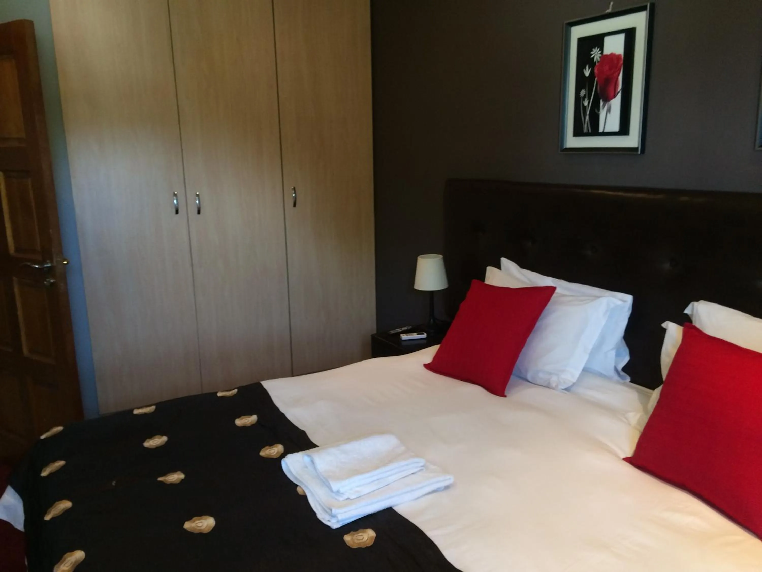 Bedroom, Bed in Houghton Guest House