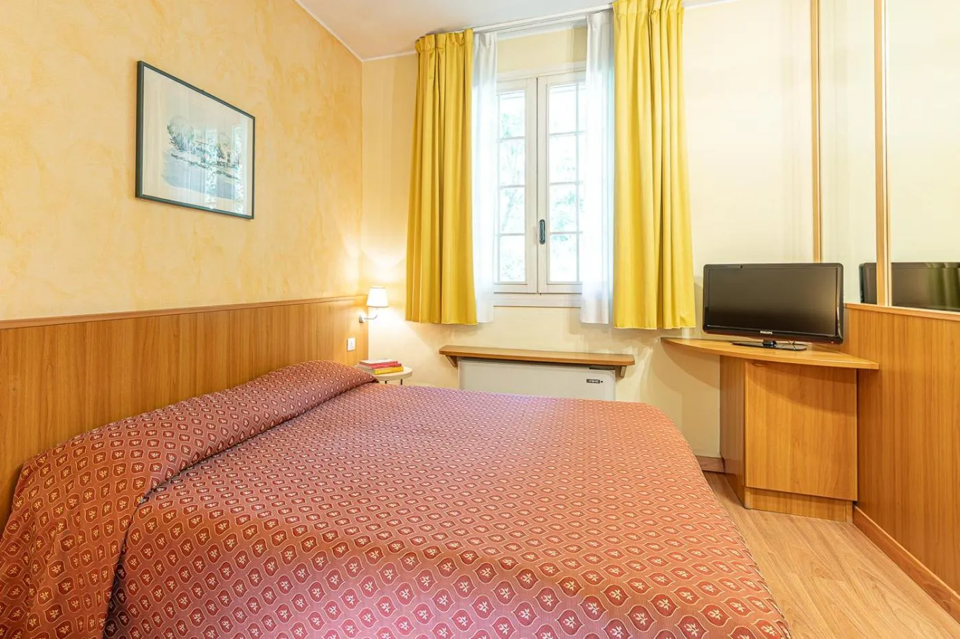 Photo of the whole room, Bed in Hotel Ziò Imola