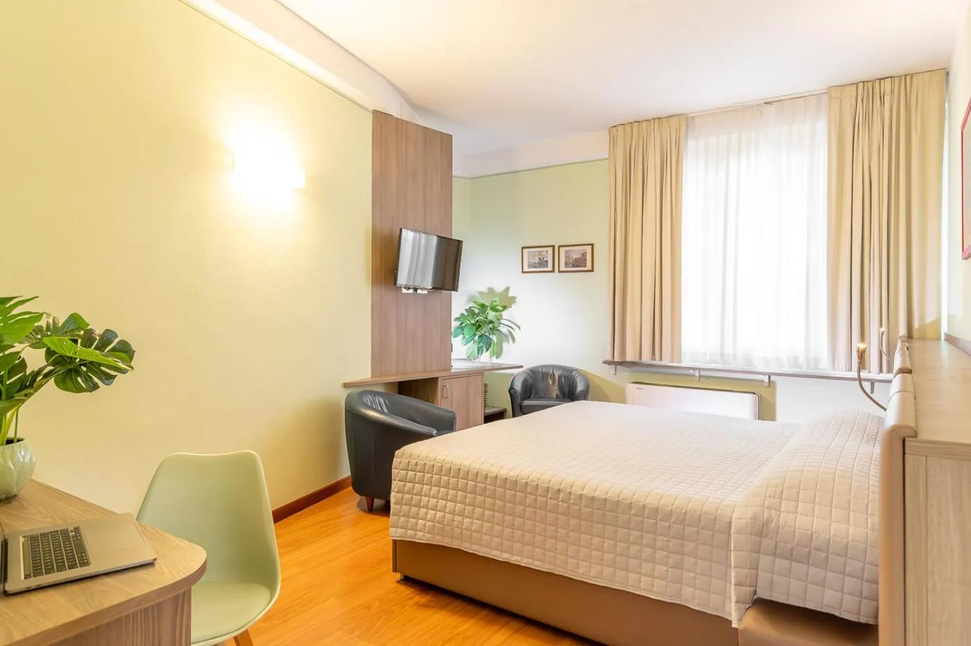 Photo of the whole room, Bed in Hotel Ziò Imola