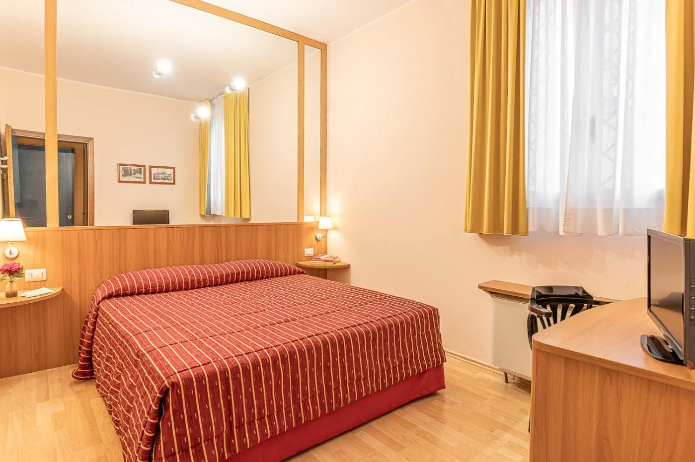 Photo of the whole room, Bed in Hotel Ziò Imola