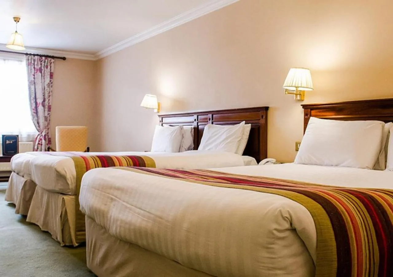 Bedroom in Londonderry Arms Hotel