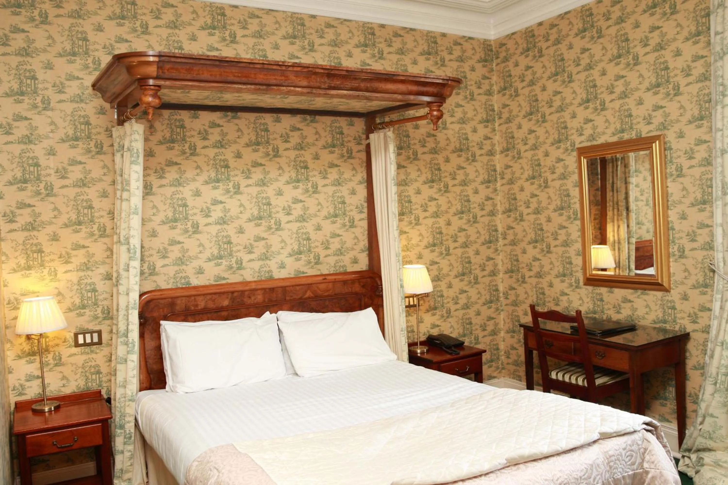 Bed in Londonderry Arms Hotel