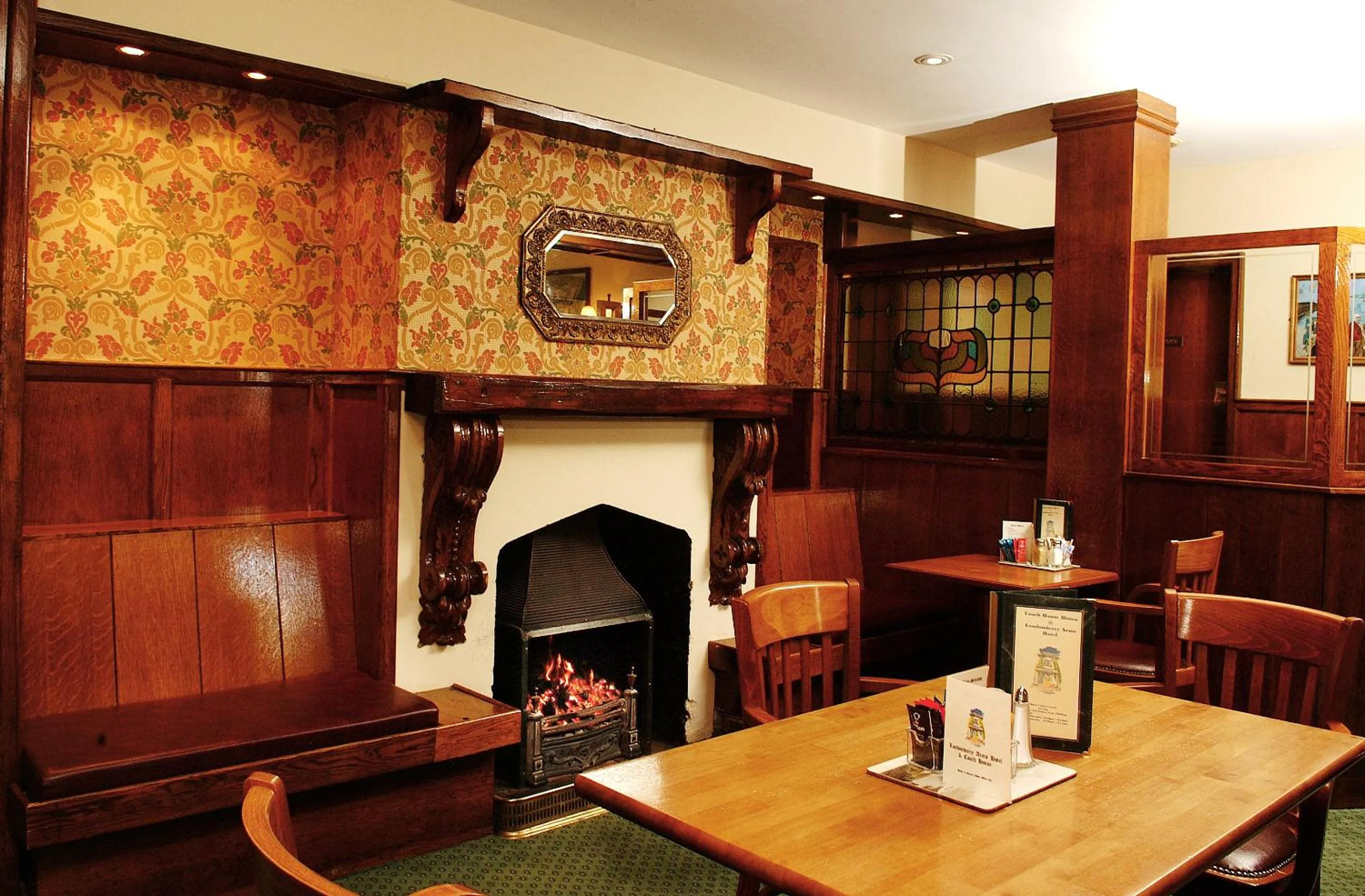 Restaurant/places to eat in Londonderry Arms Hotel