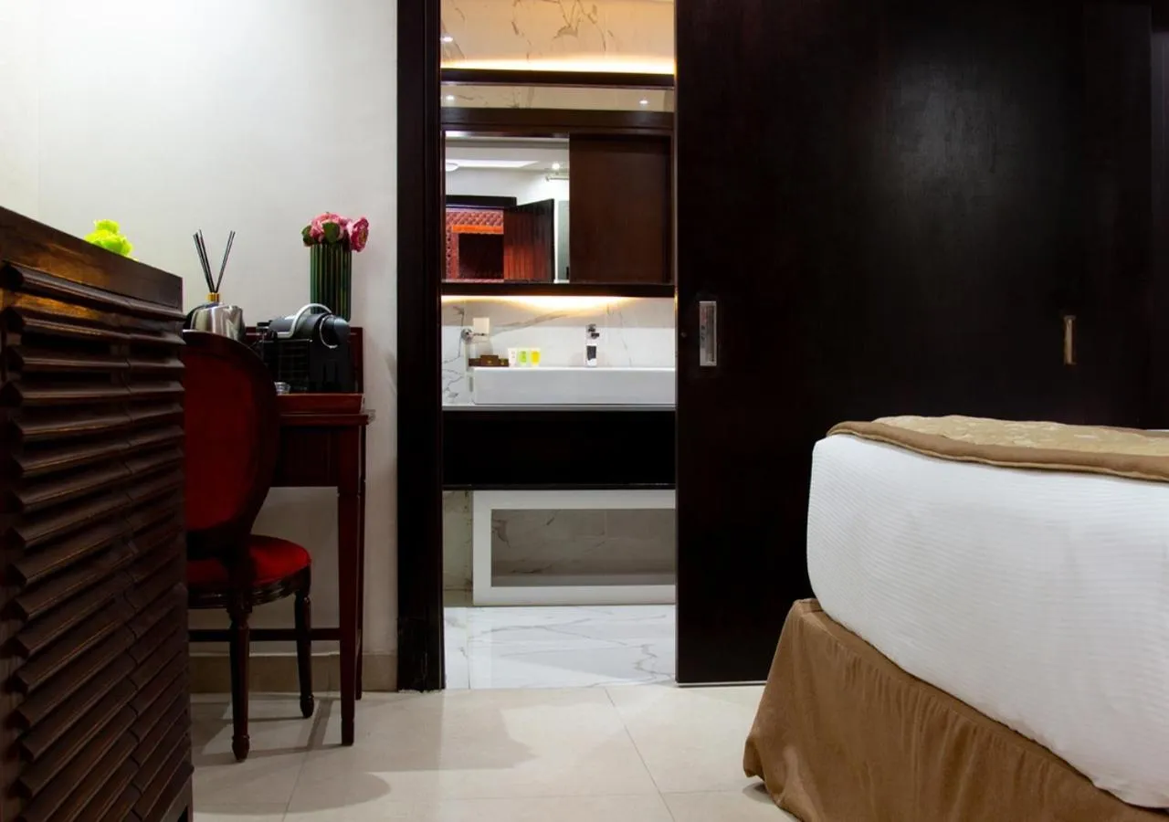 Bedroom, Bed in Hôtel La Villa Racine