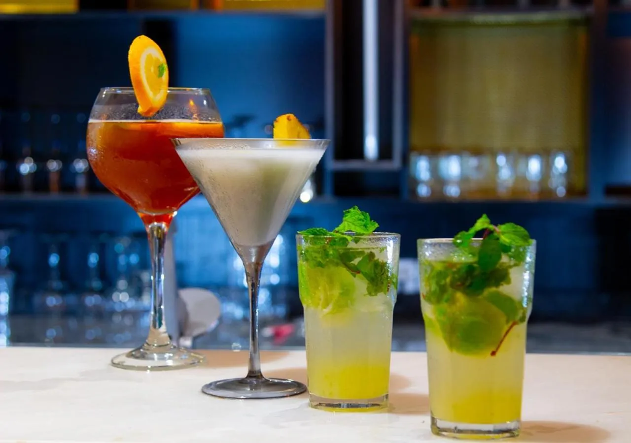 Lounge or bar in Hôtel La Villa Racine