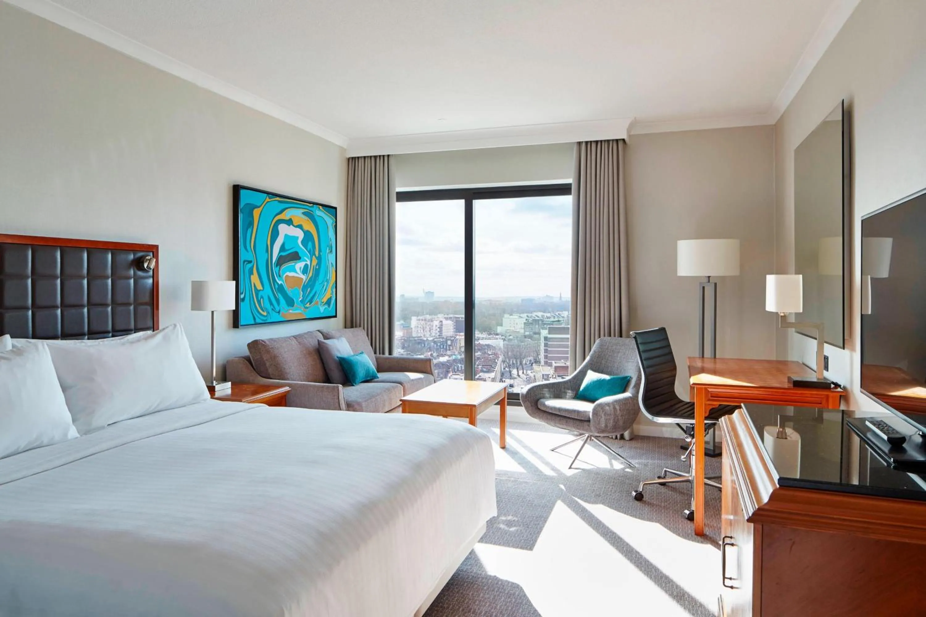 Photo of the whole room, Bed in London Marriott Hotel Marble Arch