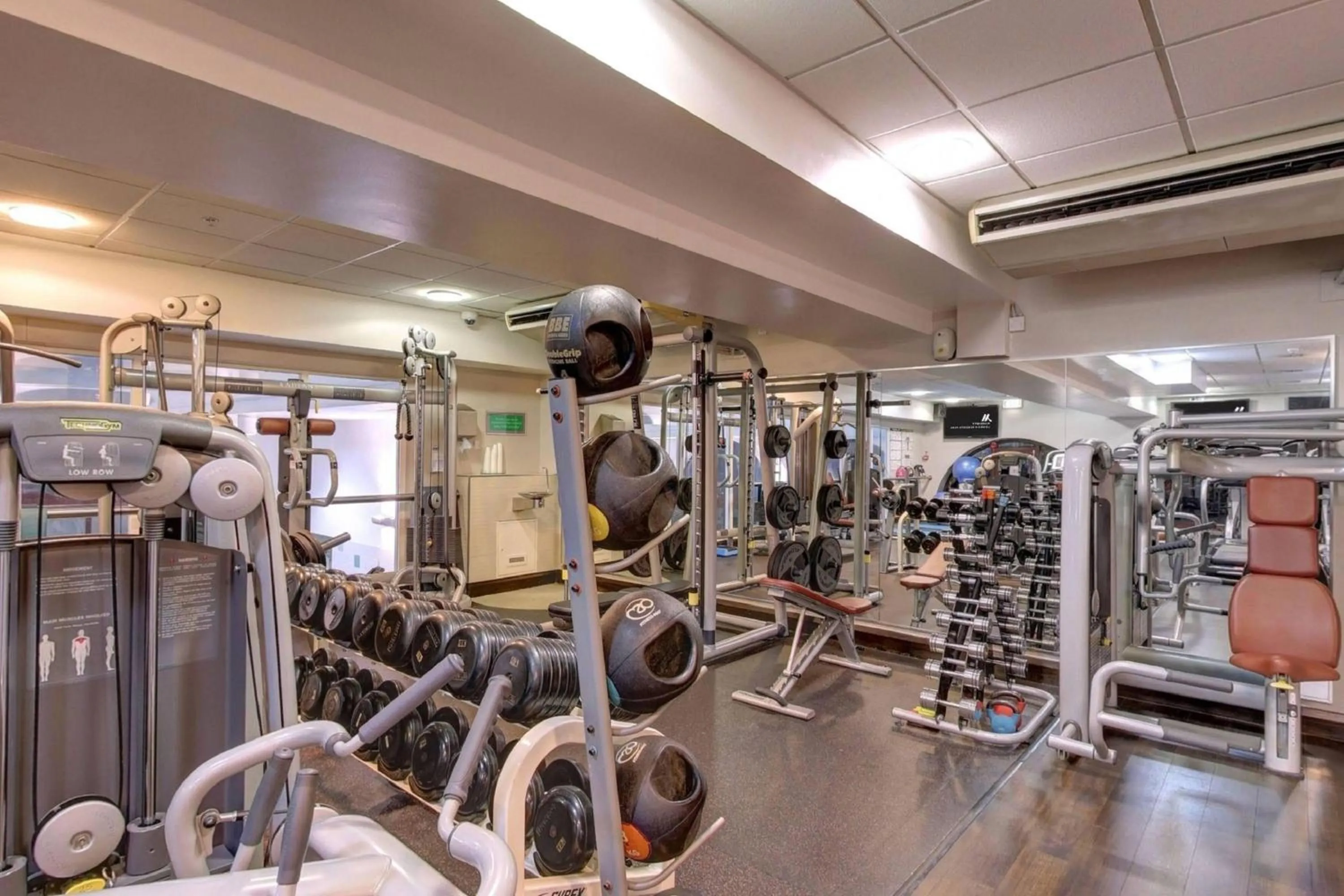 Fitness centre/facilities in London Marriott Hotel Regents Park