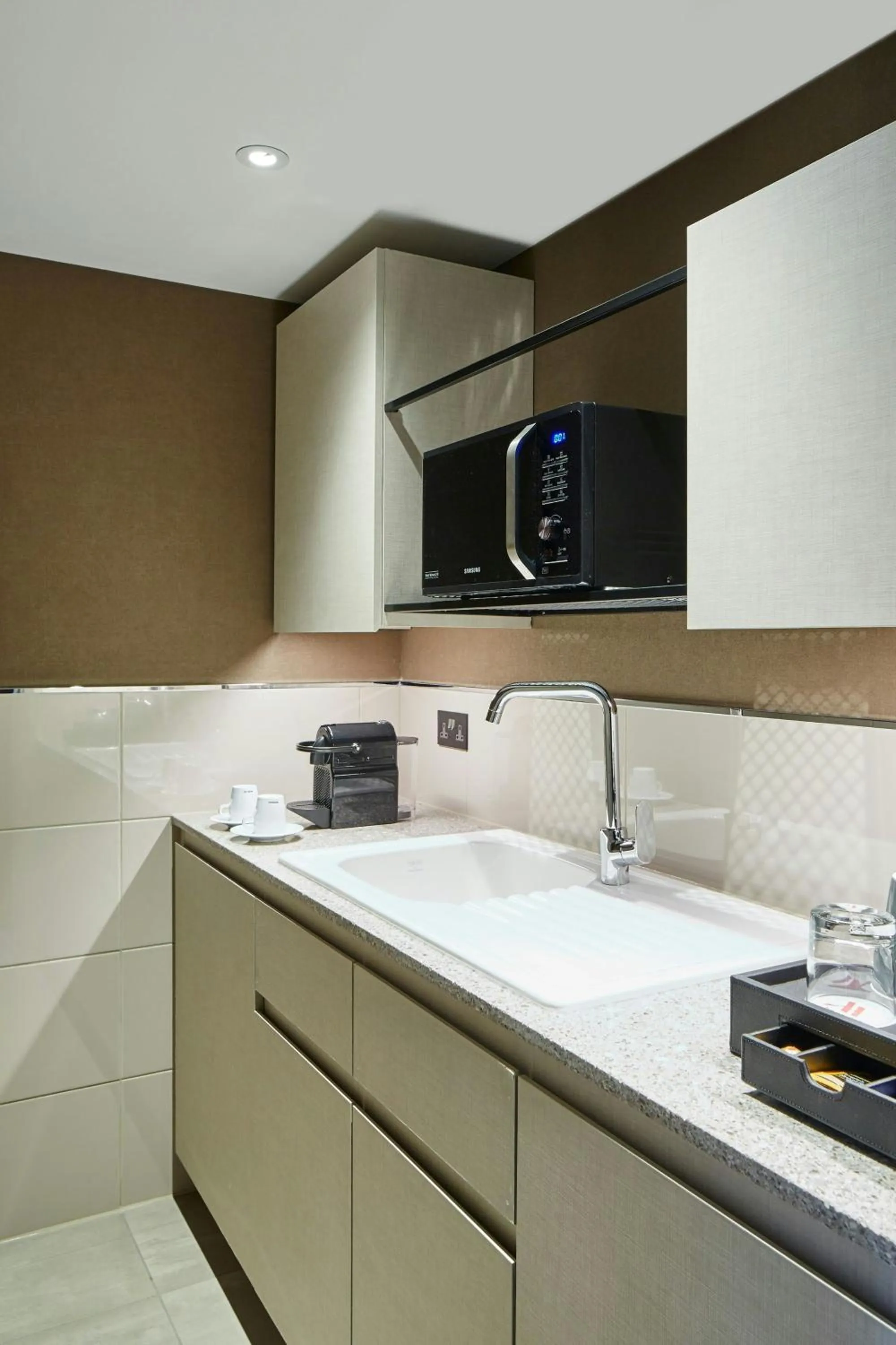 Bedroom in London Marriott Hotel Regents Park