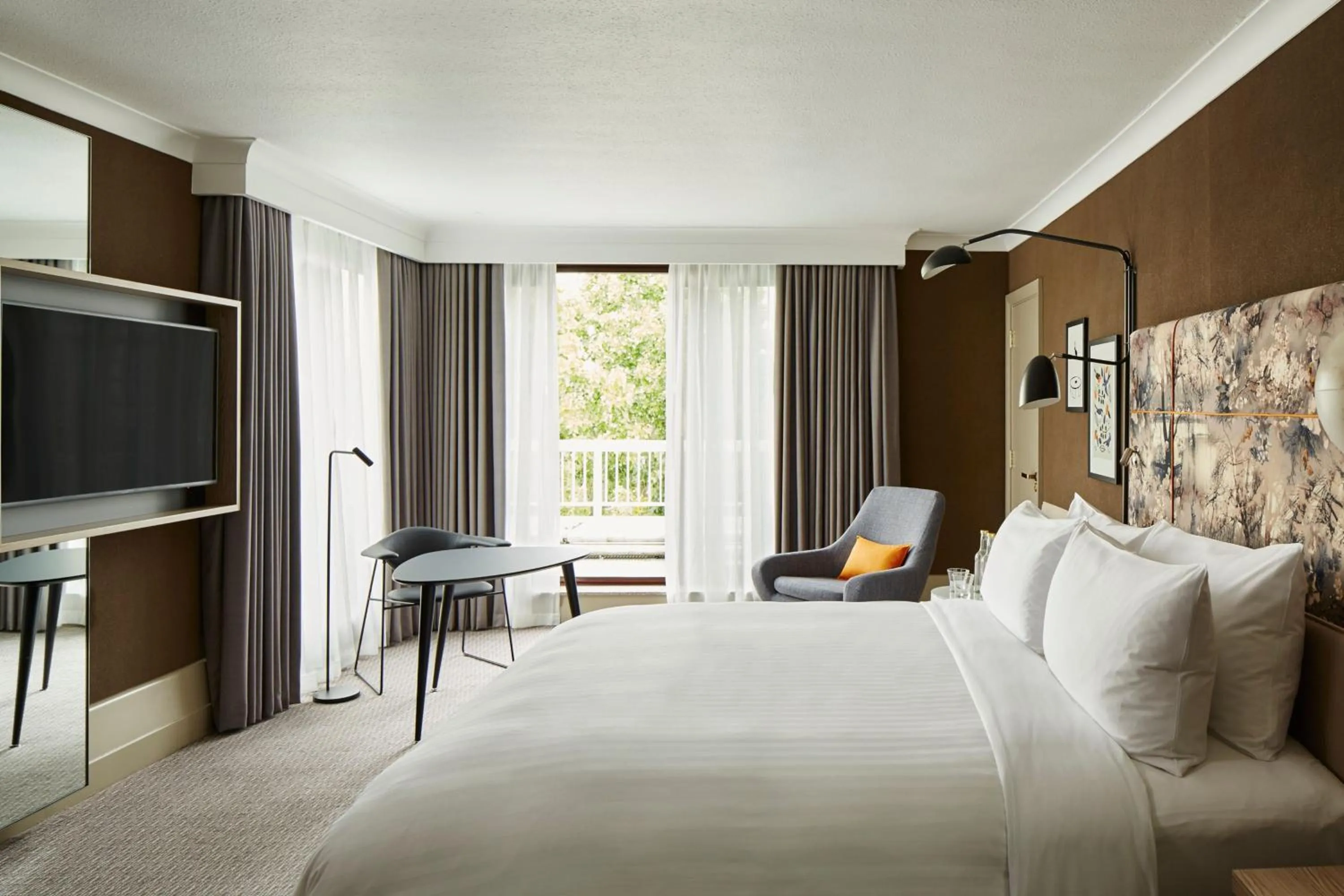 Bedroom, Bed in London Marriott Hotel Regents Park