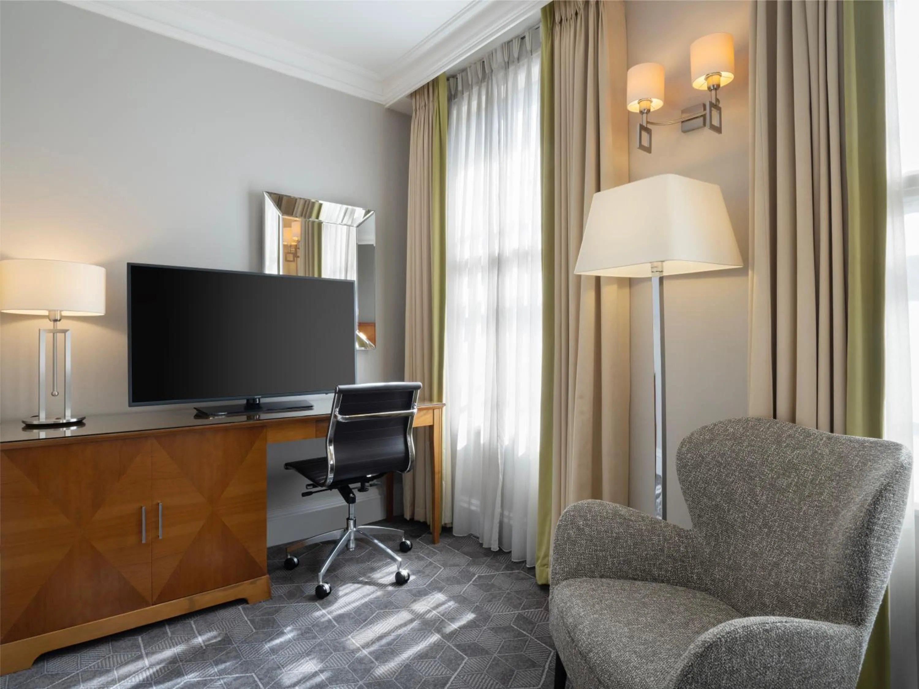 Bedroom in Delta Hotels by Marriott Birmingham