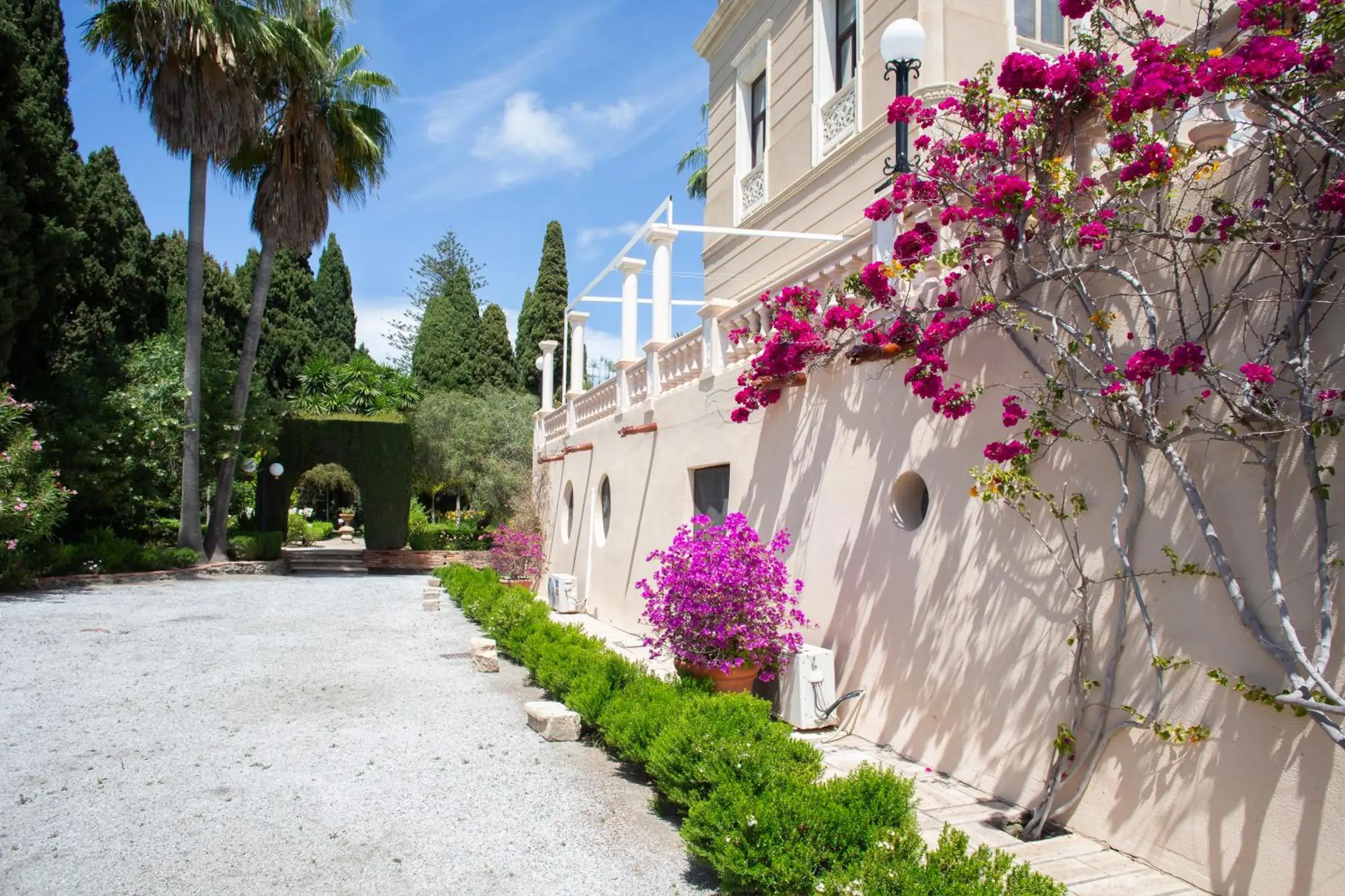 Property building in Casa de los Bates Property building in Casa de los Bates