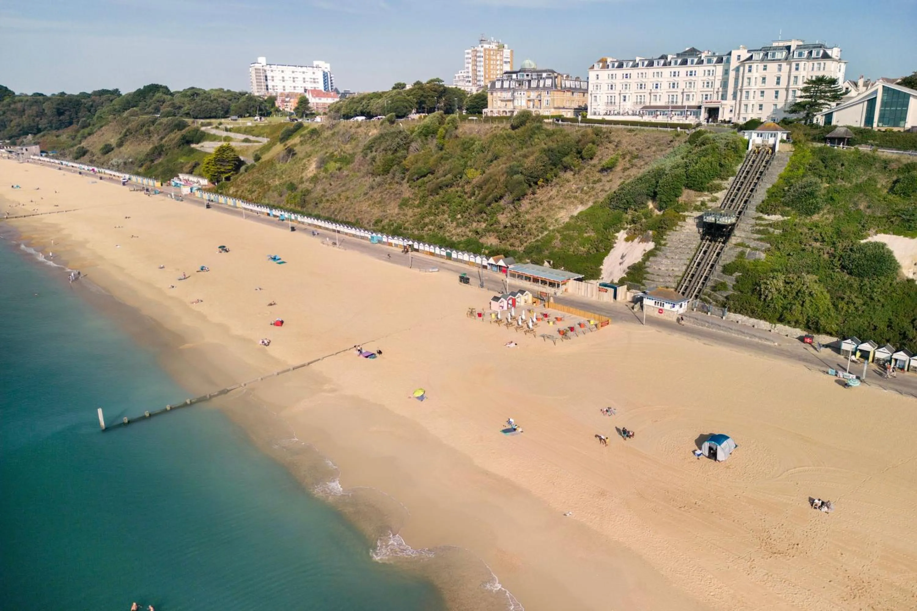 Property building in Bournemouth Highcliff Marriott Hotel